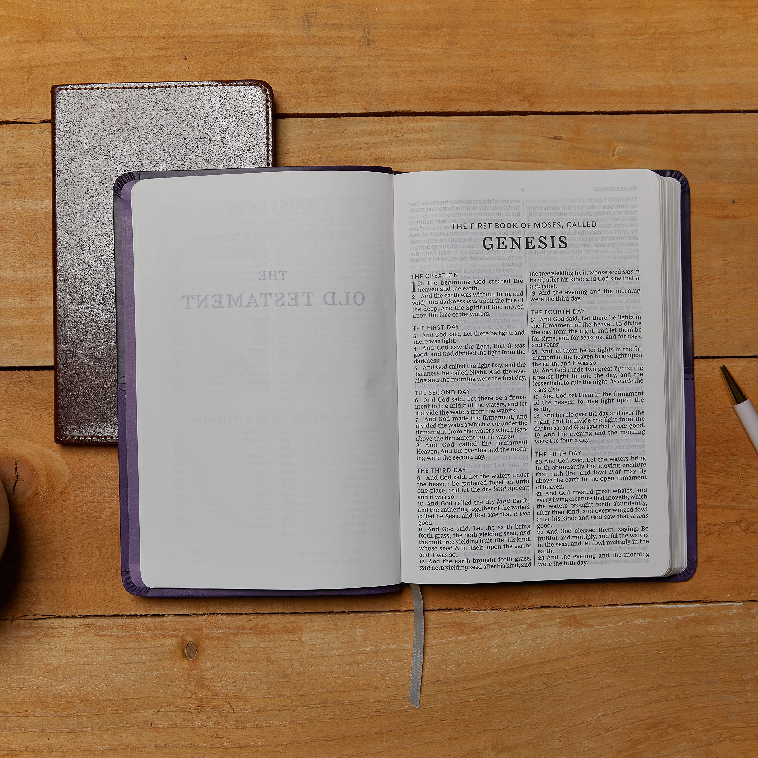 KJV Large Print Thinline Bible - Leathersoft Burgundy Cover, Red Letter Edition, Comfort Print | Holy Bible King James Version | Perfect for Church, Bible Study & Daily Devotion