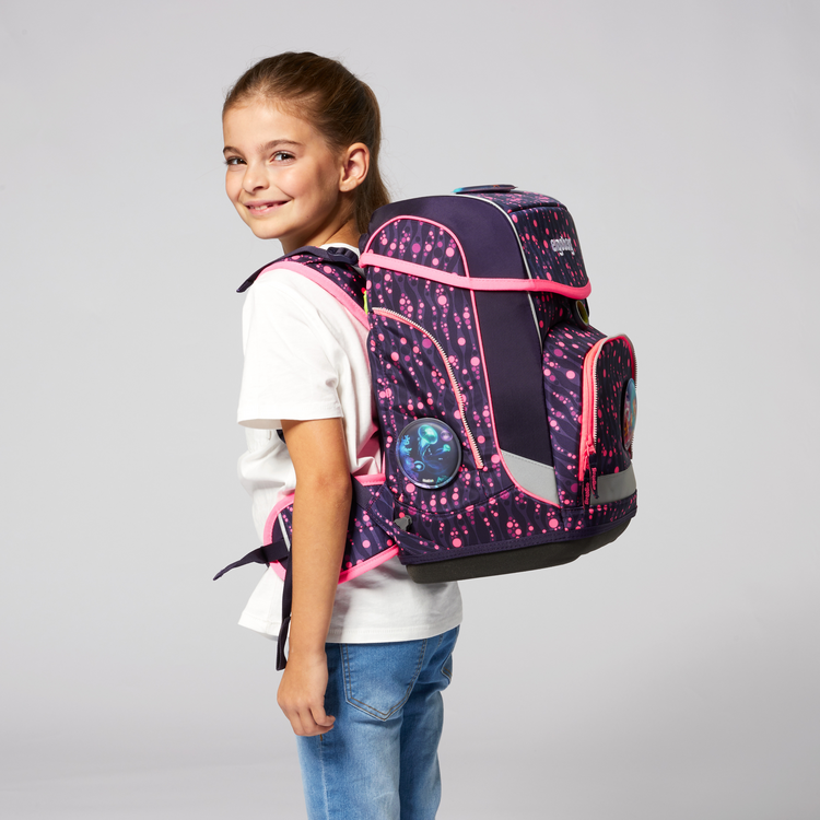 Ergobag SET Cubo 5-Piece School Backpack with Lunch Box - Lightweight Durable Bear Design for Kids (Bearmuda Square/WinterwonBearland Glow) - Perfect for Elementary School, Daycare & Outdoor Adventures