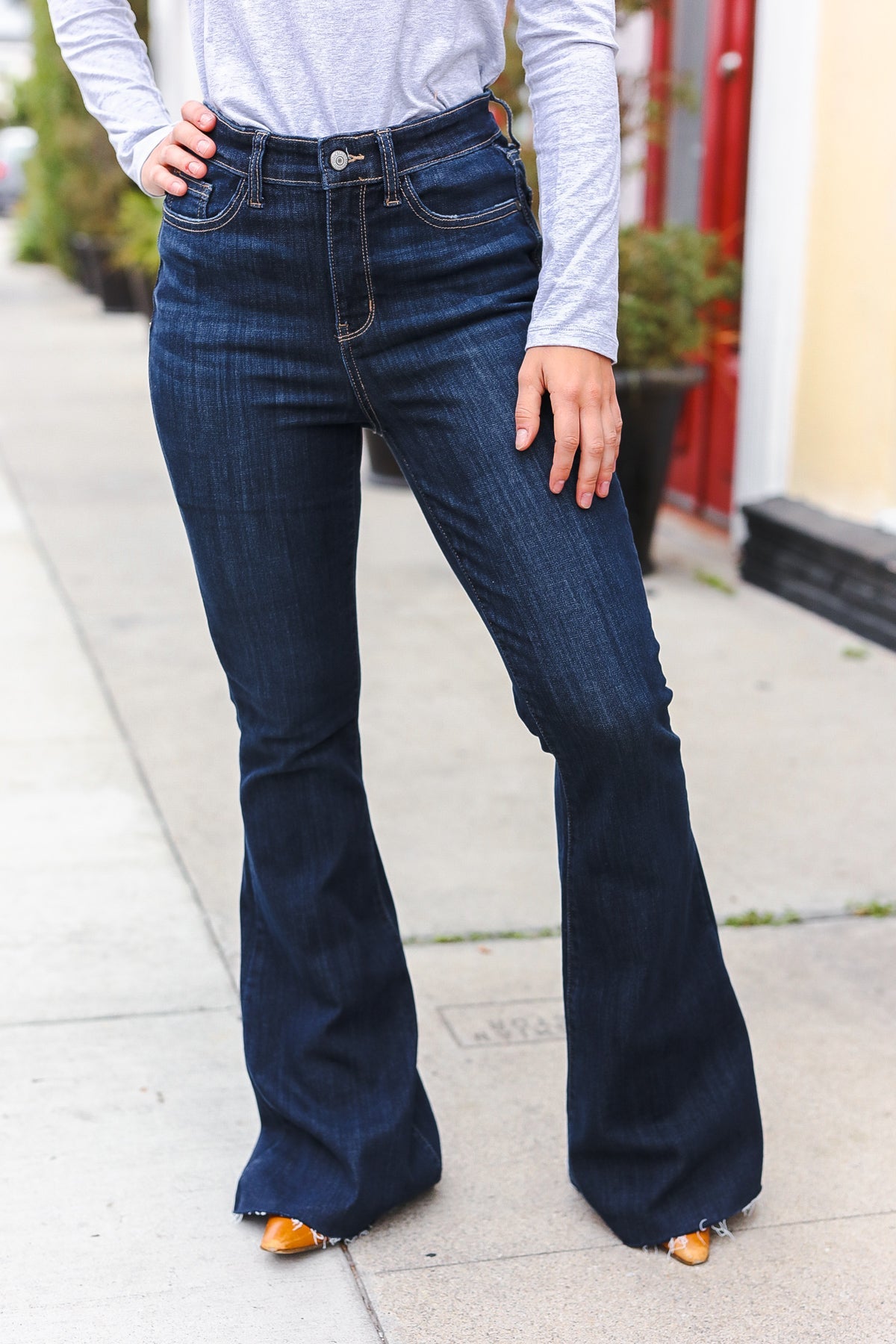 Judy Blue Women's Dark Wash Raw Hem Jeans - High Waist Distressed Denim Pants for Casual Wear & Everyday Outfits
