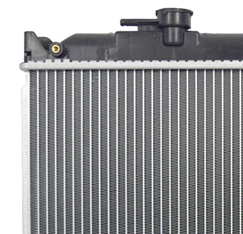 Suzuki Geo Radiator Replacement for 89-95 Sidekick & Tracker 1.6L Engine - Perfect for Off-Road Adventures & Daily Commuting