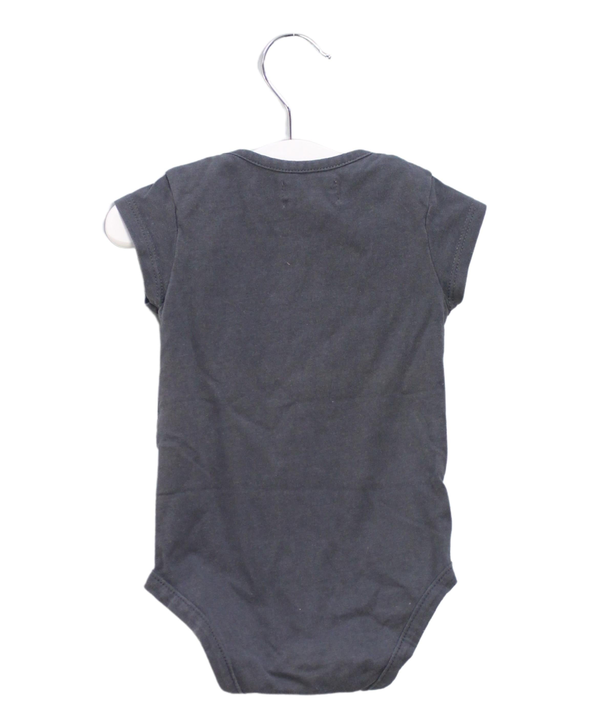 Arsène et les Pipelettes Baby Bodysuit - 6 Months | Soft Cotton Onesie for Infants, Cute & Comfortable Outfit for Newborns - Perfect for Playtime, Daycare & Family Photos