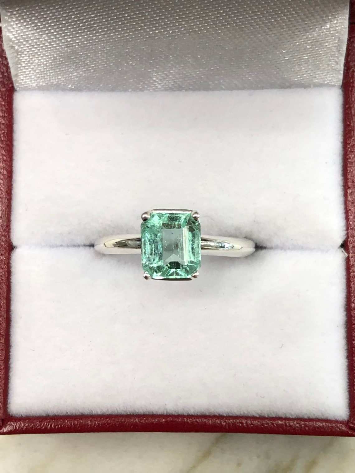 1.50 Carats Emerald Cut Emerald Solitaire Straight Shank Engagement Ring - Elegant Wedding Band, Perfect for Proposals, Anniversaries & Special Occasions