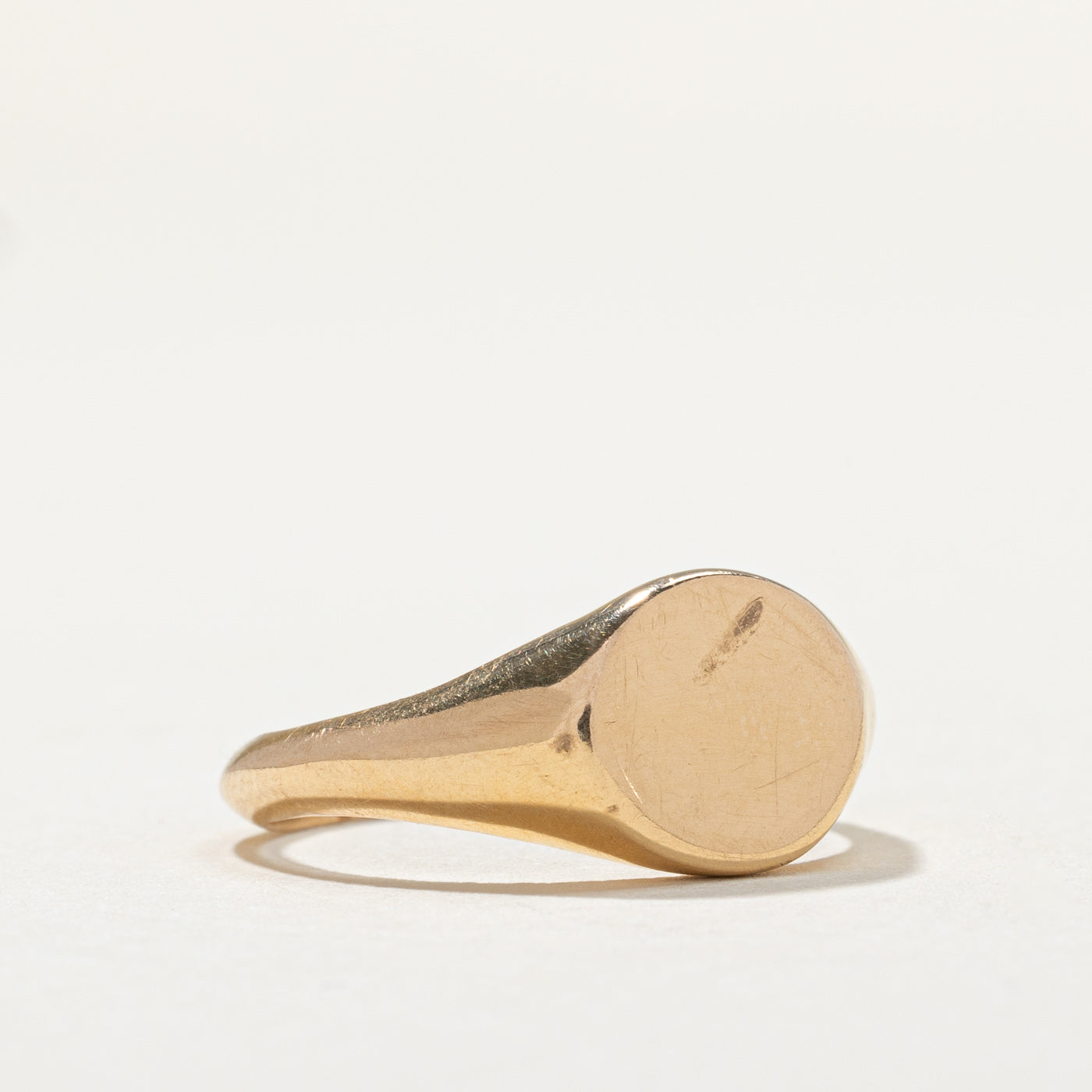 Vintage 18K Yellow Gold Signet Ring for Men & Women - Size 6.5 - Classic Elegant Jewelry Gift for Anniversary, Wedding & Special Occasions