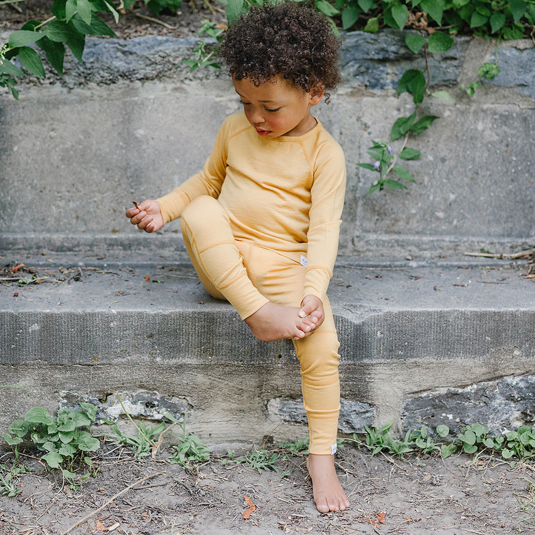 Kids Merino Wool Base Layer - Long Sleeve Thermal Top for Boys & Girls | Warm Winter Underwear for Outdoor Activities & Skiing