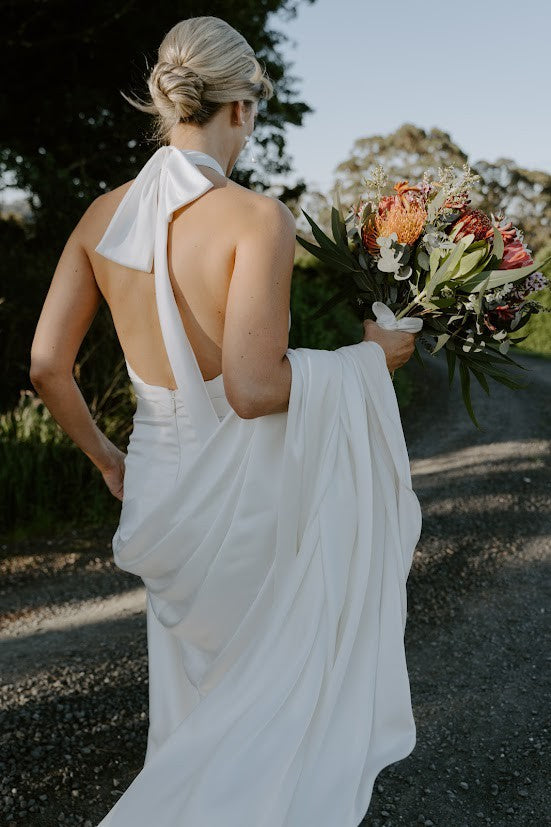 Pronovias Antalya Wedding Dress - Elegant Lace Bridal Gown for Bride, Perfect for Beach Weddings & Destination Ceremonies