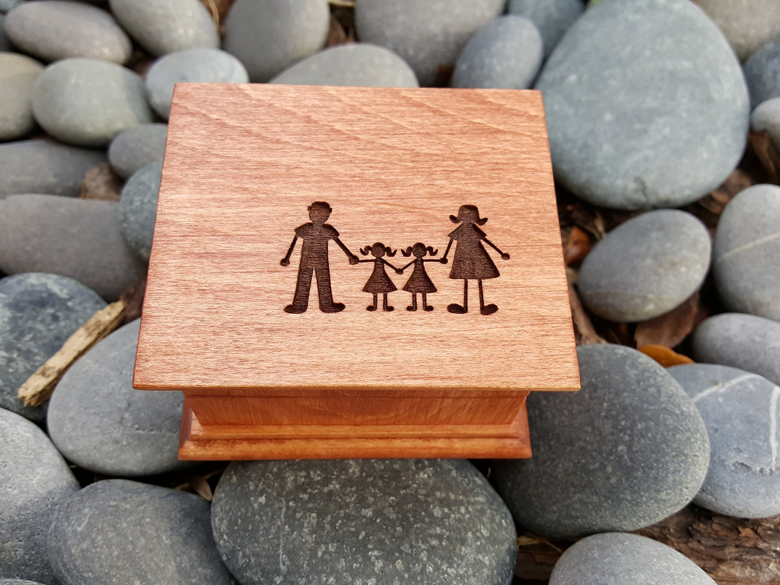 Custom Handmade Music Box - Personalized Gift for Mom, Graduation, Family - SimplyCoolGifts - Perfect for Anniversaries, Weddings & Special Occasions