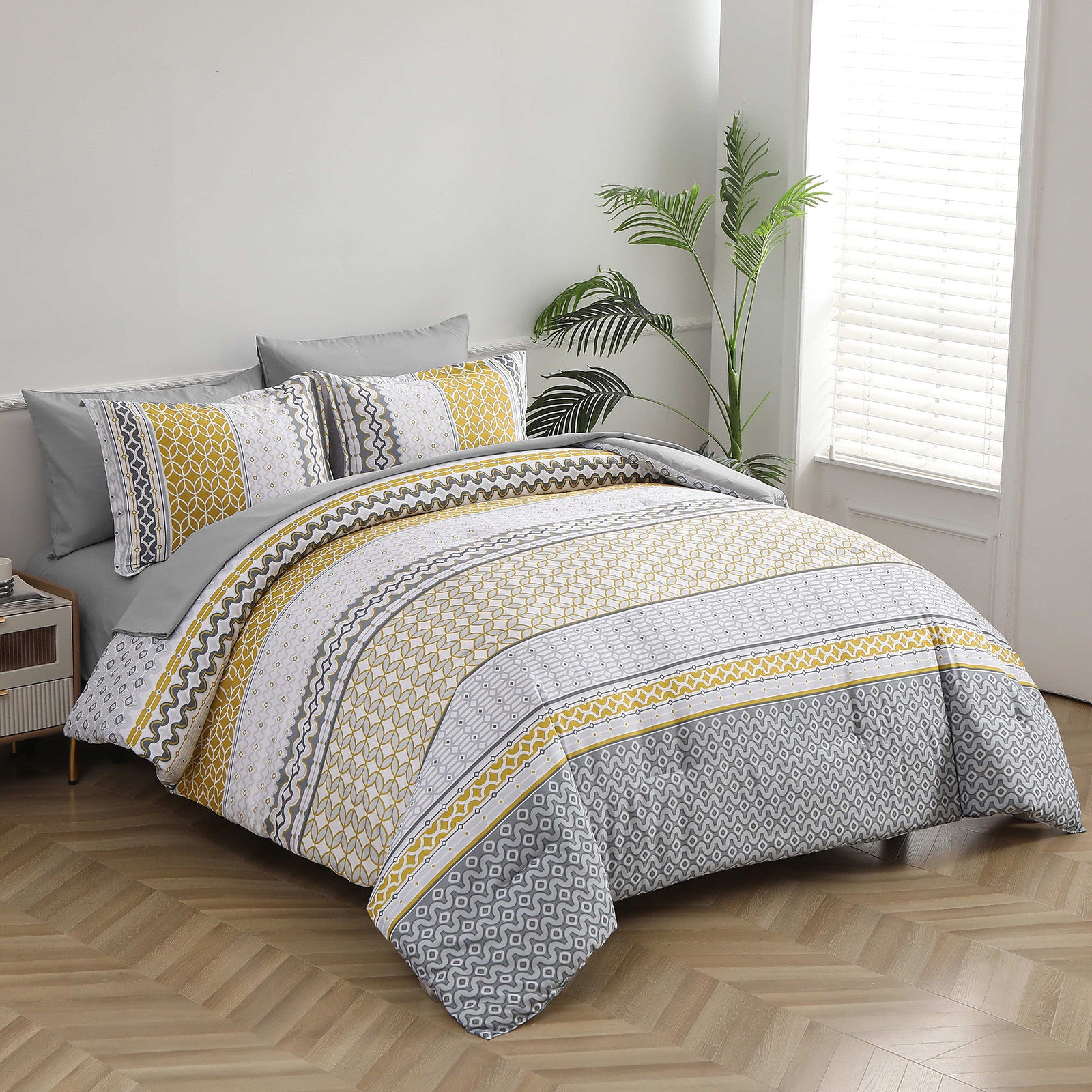 Floral Stripes King Size Comforter Set - 3 Piece Luxury Bedding with Pillowcases for Master Bedroom & Guest Room Decor