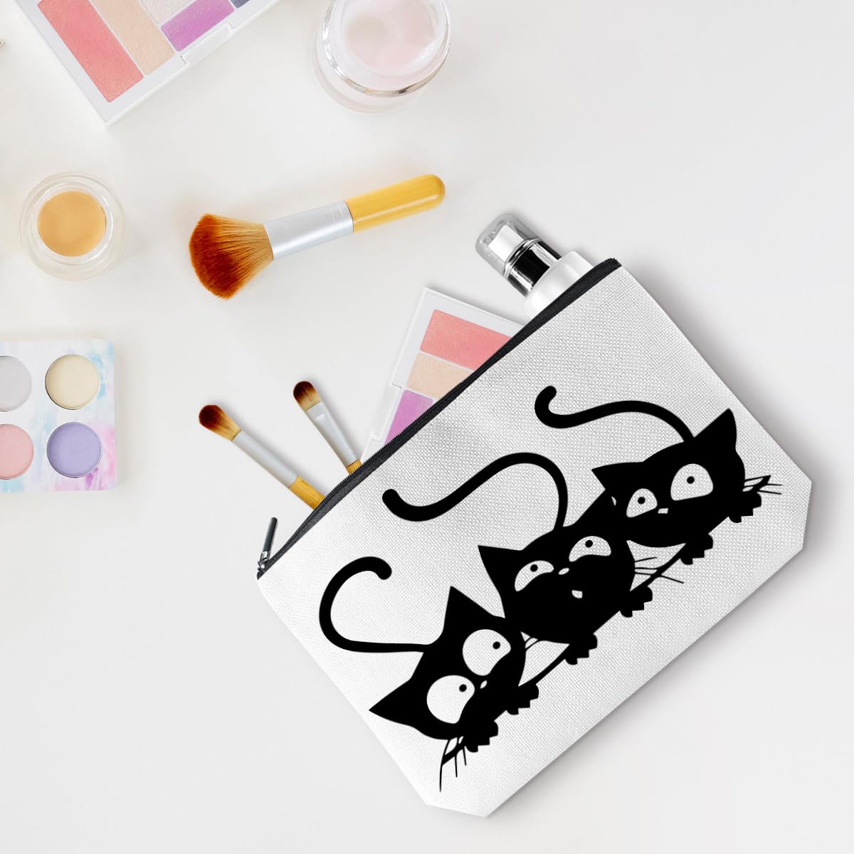 Cute Cat Makeup Bag for Women - Cat Lover Cosmetic Pouch - Perfect Gift for Cat Moms, Best Friends & Colleagues - Great for Birthday, Christmas & Daily Makeup Storage