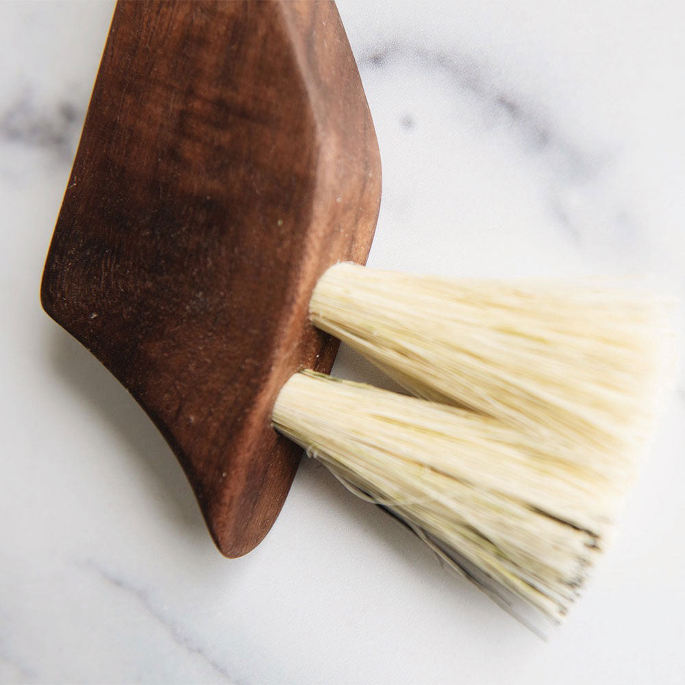 MT1001 Small Wooden Counter Brush - Compact Cleaning Tool for Kitchen, Bathroom & Office Surfaces - Perfect for Dusting, Sweeping & Daily Maintenance