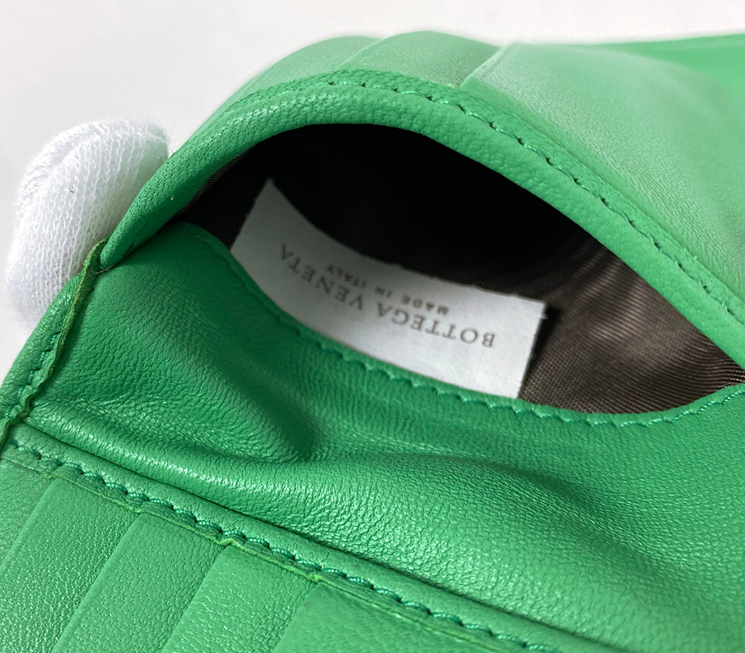 Bottega Veneta Green Intrecciato Leather Bifold Wallet for Men - Slim RFID Blocking Credit Card Holder - Perfect for Everyday Use & Travel Essentials