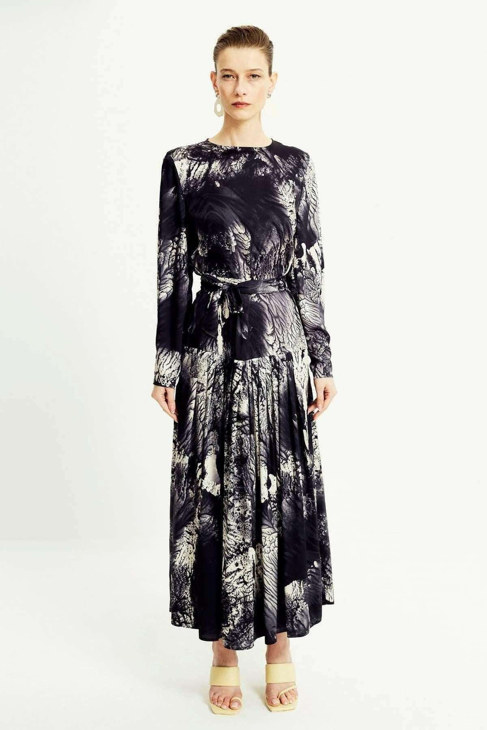 Elegant Long Sleeve Maxi Dress with Side Pockets - Perfect for Beach Vacations, Summer Parties & Casual Outings