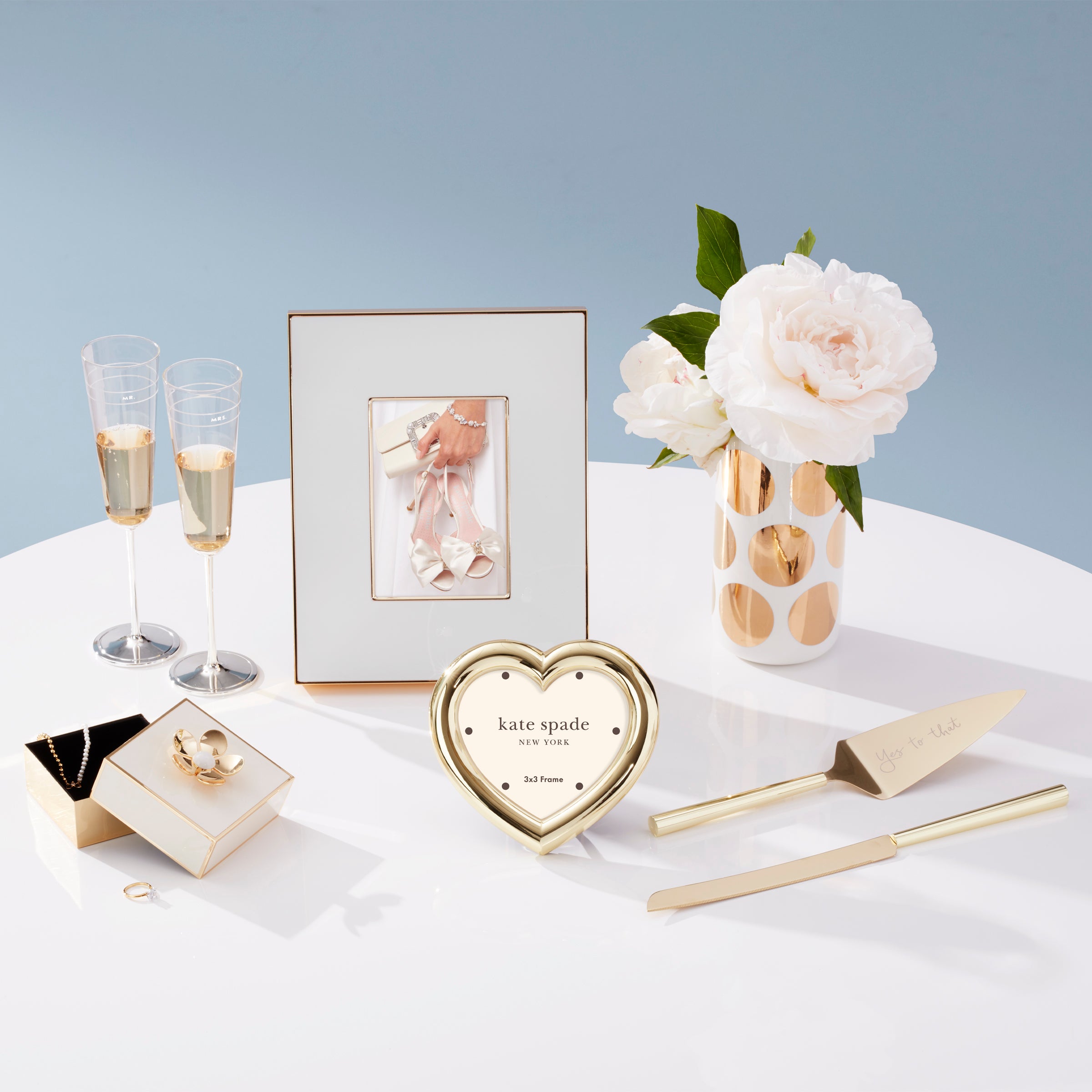 Charmed Life Gold Heart Frame - Elegant Photo Frame for Home Decor, Gifts, and Wedding Keepsakes | Perfect for Displaying Cherished Memories in Living Room, Bedroom, or Office