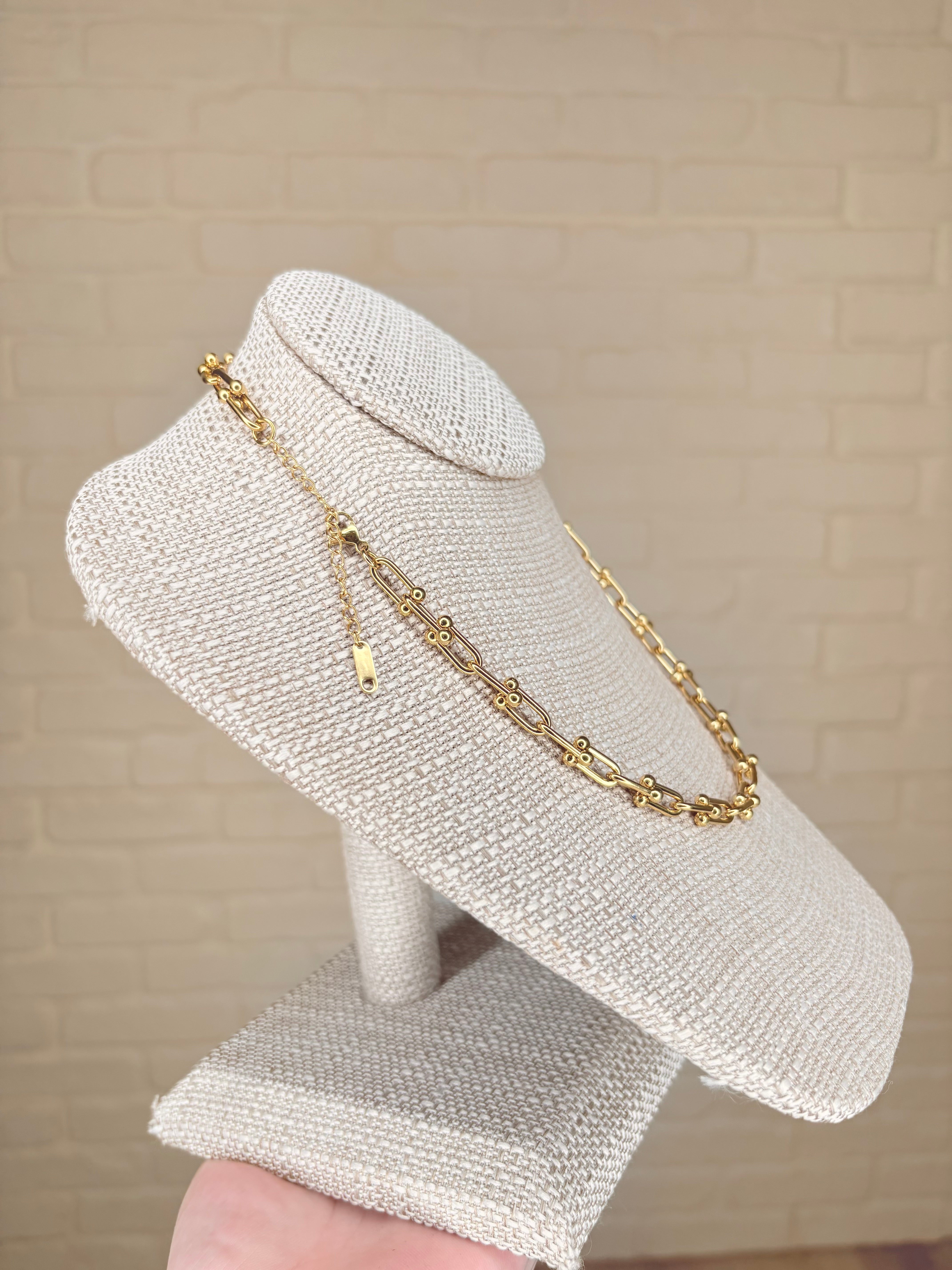 Closest Link Necklace for Women - Elegant Gold & Silver Chain Necklace - Dainty Layering Jewelry Gift for Her - Perfect for Everyday Wear, Date Nights & Special Occasions
