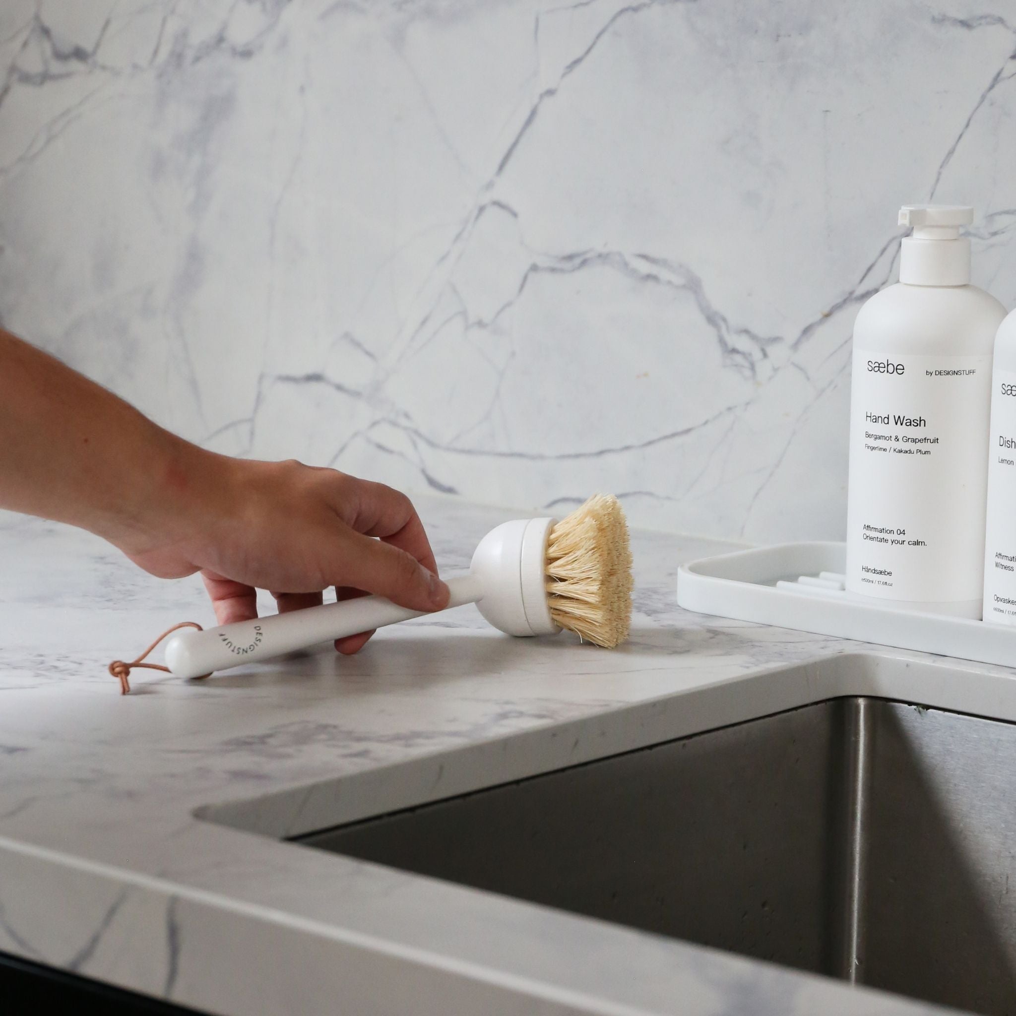 Eco-Friendly Dish Brush - Biodegradable & Sustainable Kitchen Cleaning Brush for Washing Dishes, Pots & Pans - Perfect for Eco-Conscious Homes & Zero Waste Lifestyle