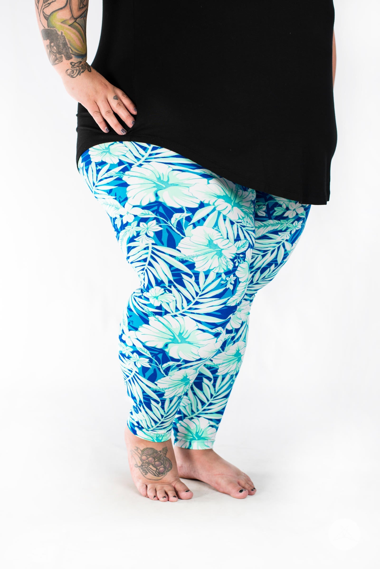 Tropical Bliss - Exotic Hawaiian Shirt for Men & Women | Beach Vacation, Summer Party & Luau Outfit