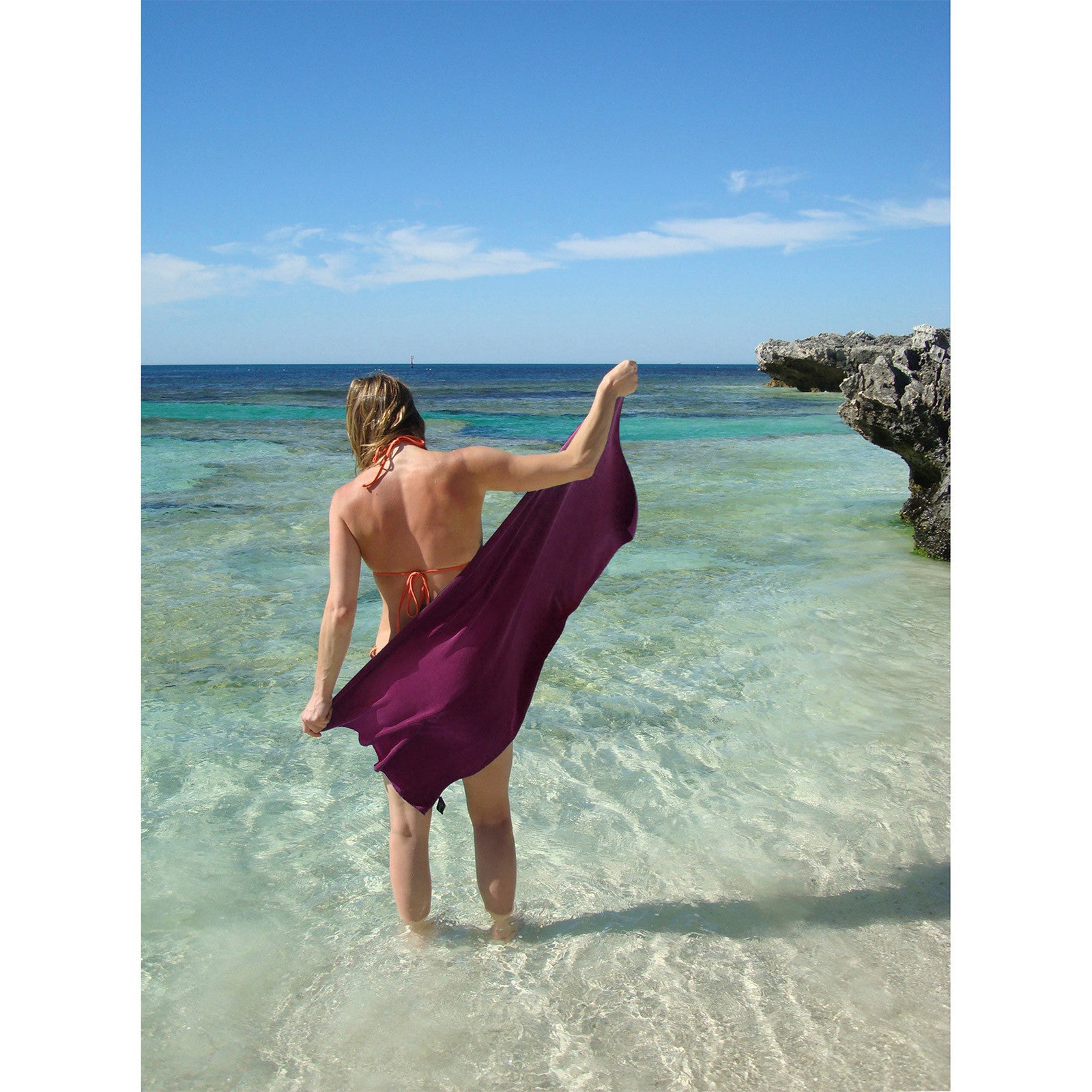 Sea to Summit Tek Towel™ - Lightweight, Quick-Dry, Antimicrobial Camping & Travel Towel for Hiking, Backpacking, Beach & Gym Use