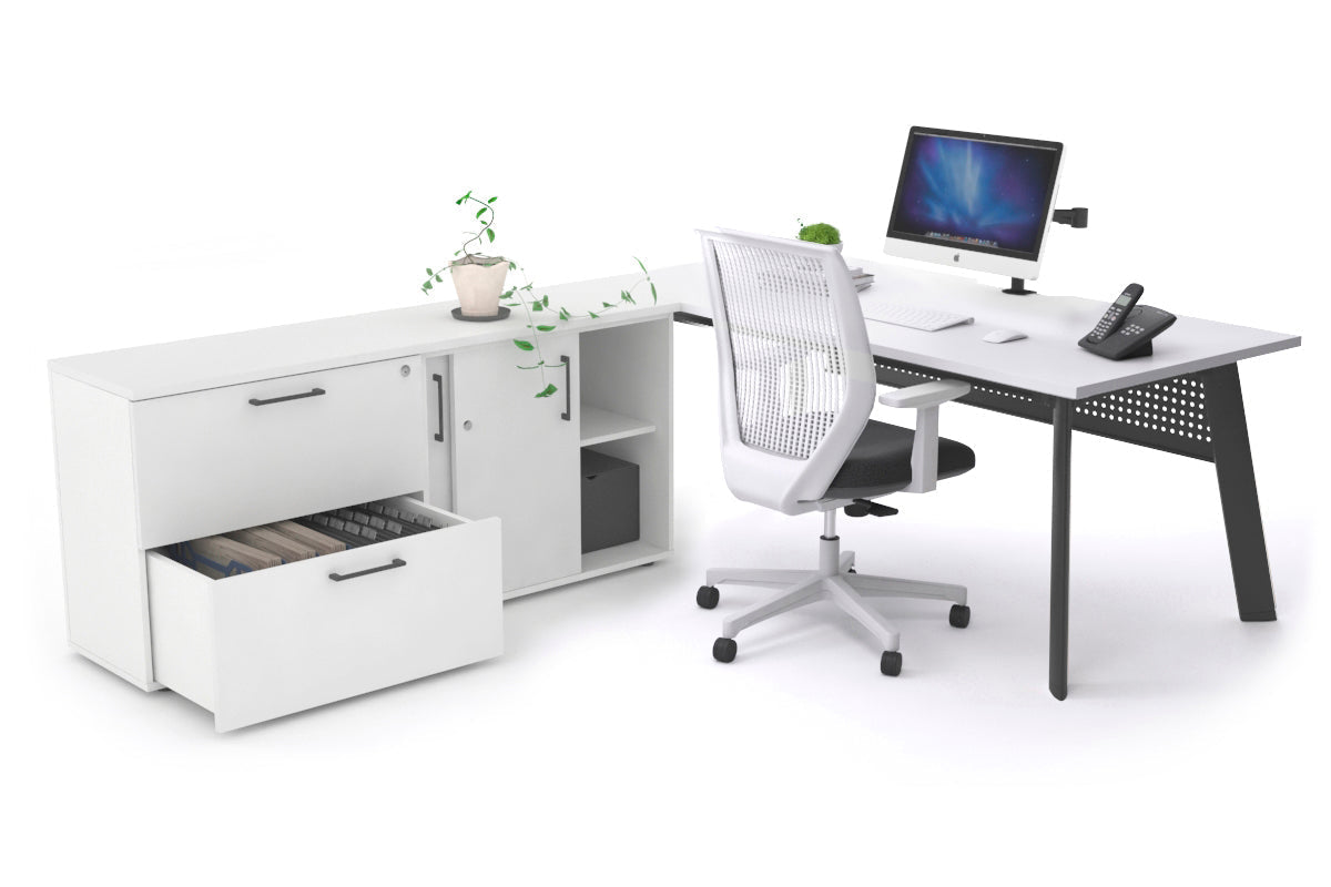 Switch Executive Setting With Uniform Spine Black Frame [1600L x 800W with Cable Scallop] - Premium Office Desk for Modern Workspaces