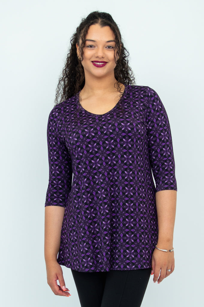 Stylish Courage Tunic with Geo Flower Print - Soft Bamboo Fabric - Perfect for Casual Wear & Summer Outfits - Final Sale