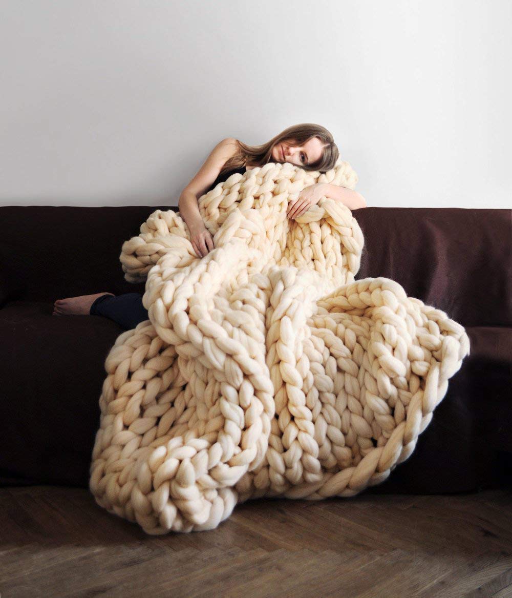 **Chunky Knit Blanket - Giant Merino Wool Throw for Bed, Sofa & Chair - Handmade Cozy Blanket (Beige, 71