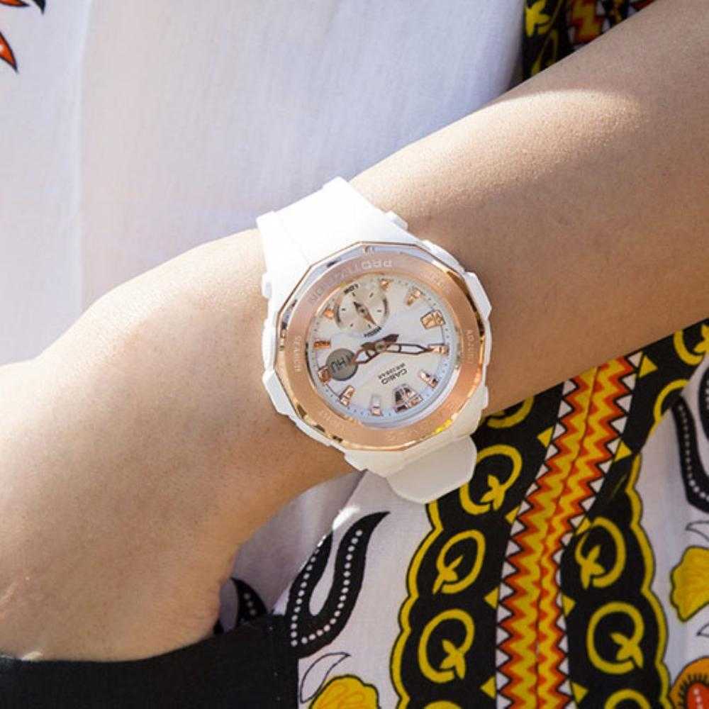 Casio Baby-G BGA-220G-7ADR Digital Sport Watch for Women - Waterproof, Shock Resistant, LED Light - Perfect for Running, Swimming & Outdoor Activities