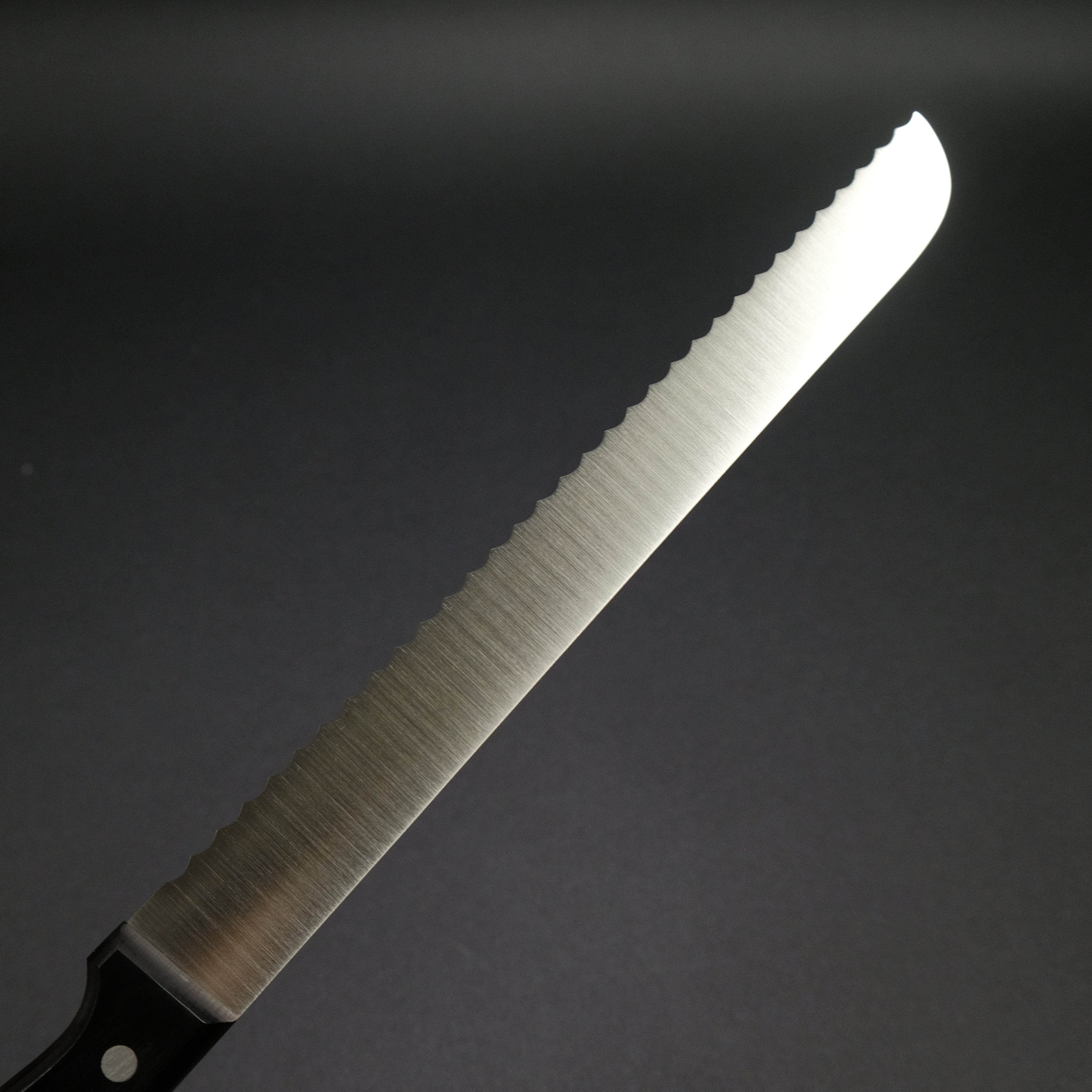 Hitohira Hiragana 250mm Bread Knife with Pakka Wood Handle - Perfect for Slicing Fresh Bread, Cakes & Pastries at Home or Bakery