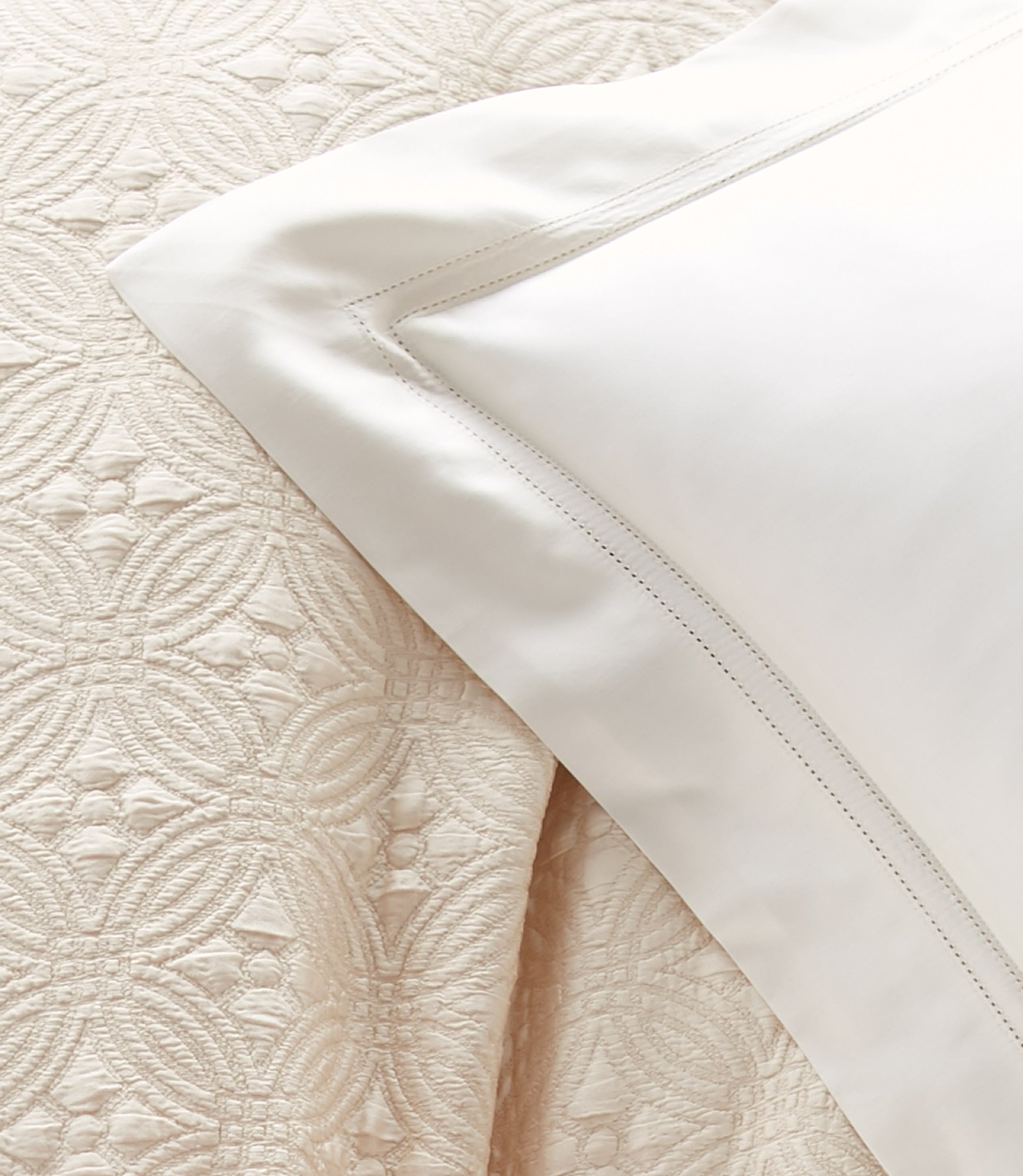 Premium Lyric Percale Sham - Soft & Breathable Cotton Pillowcase for a Cool & Comfortable Sleep - Perfect for Bedroom, Guest Room & Travel