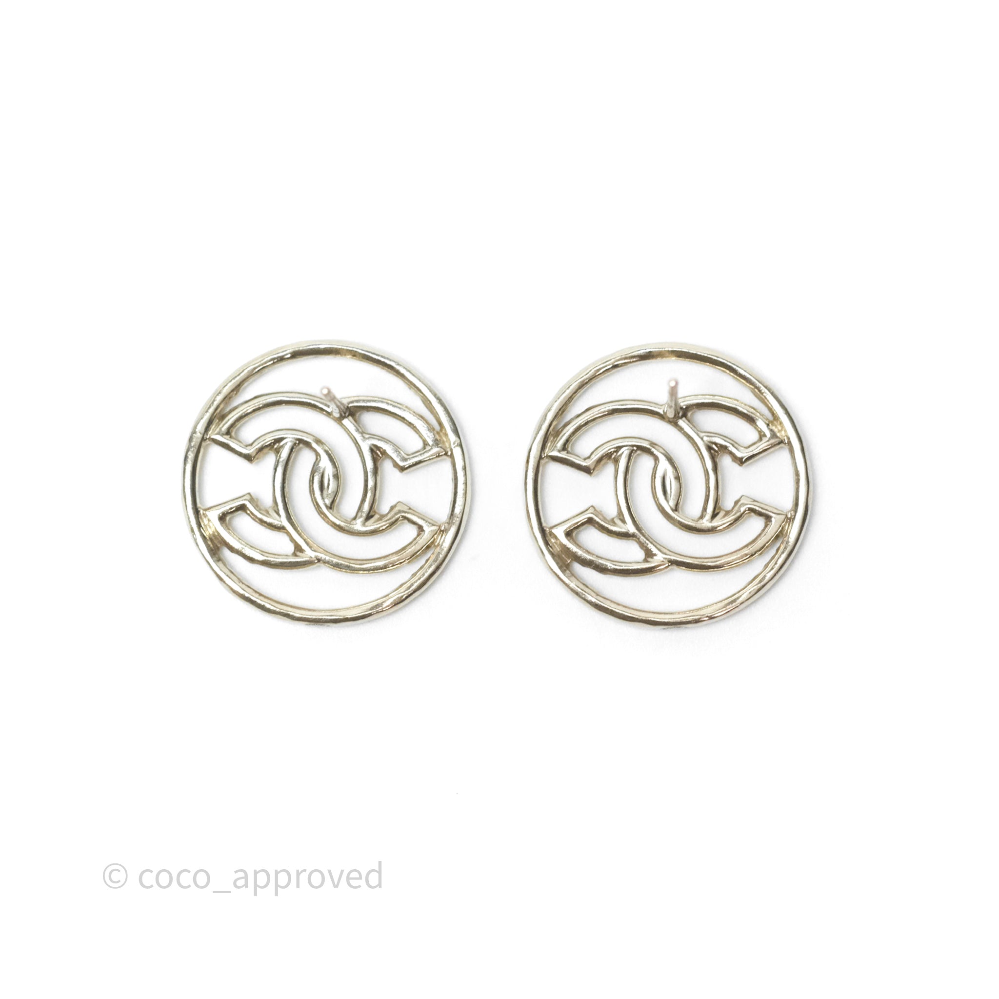 Chanel CC Round Earrings in Gold Tone - 17C Collection | Luxury Fashion Jewelry for Women, Perfect for Parties, Weddings & Special Occasions