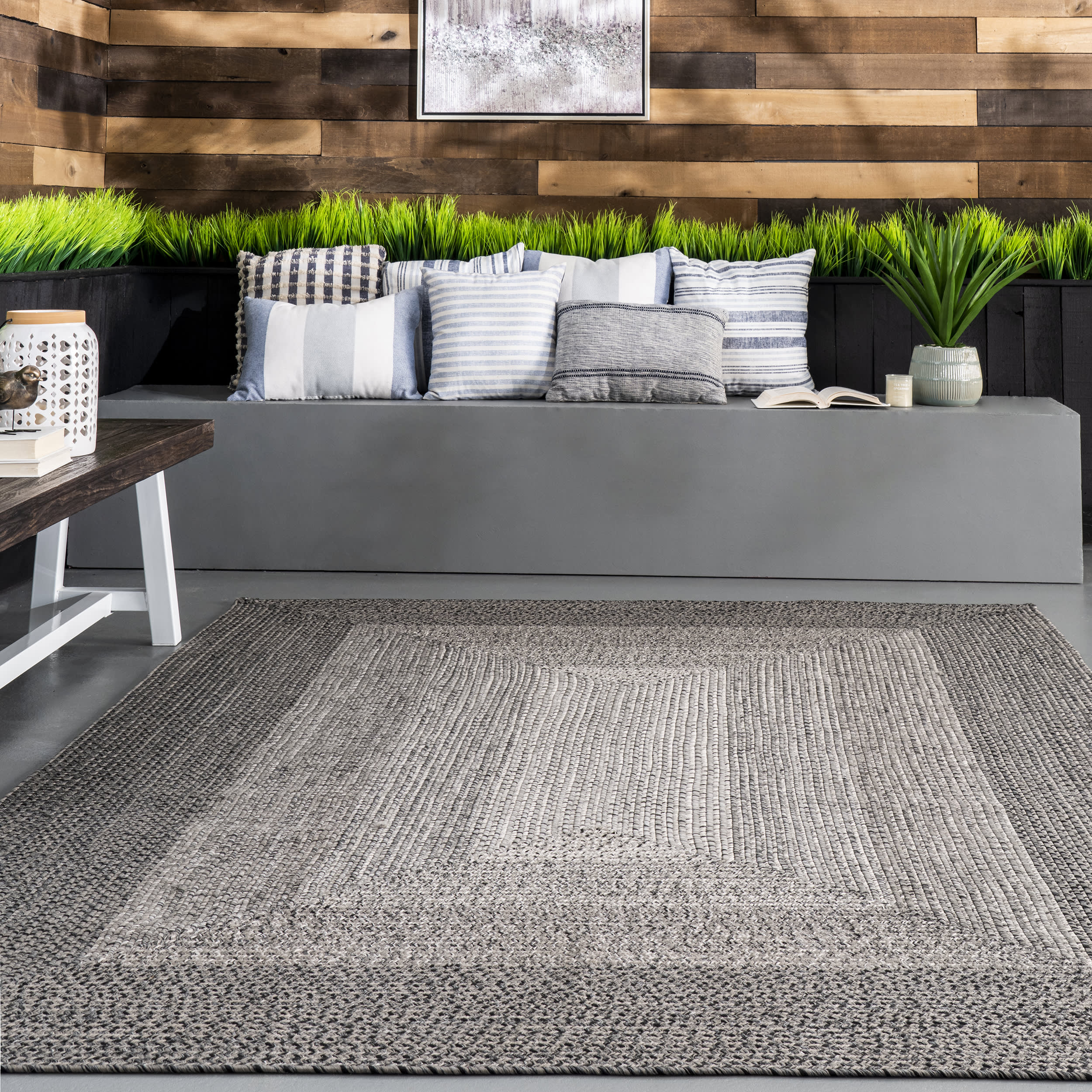 Braided Gradient Indoor Outdoor Rug - Non-Slip, Durable & Waterproof - Charcoal Grey - Perfect for Living Room, Bedroom, Patio & Deck