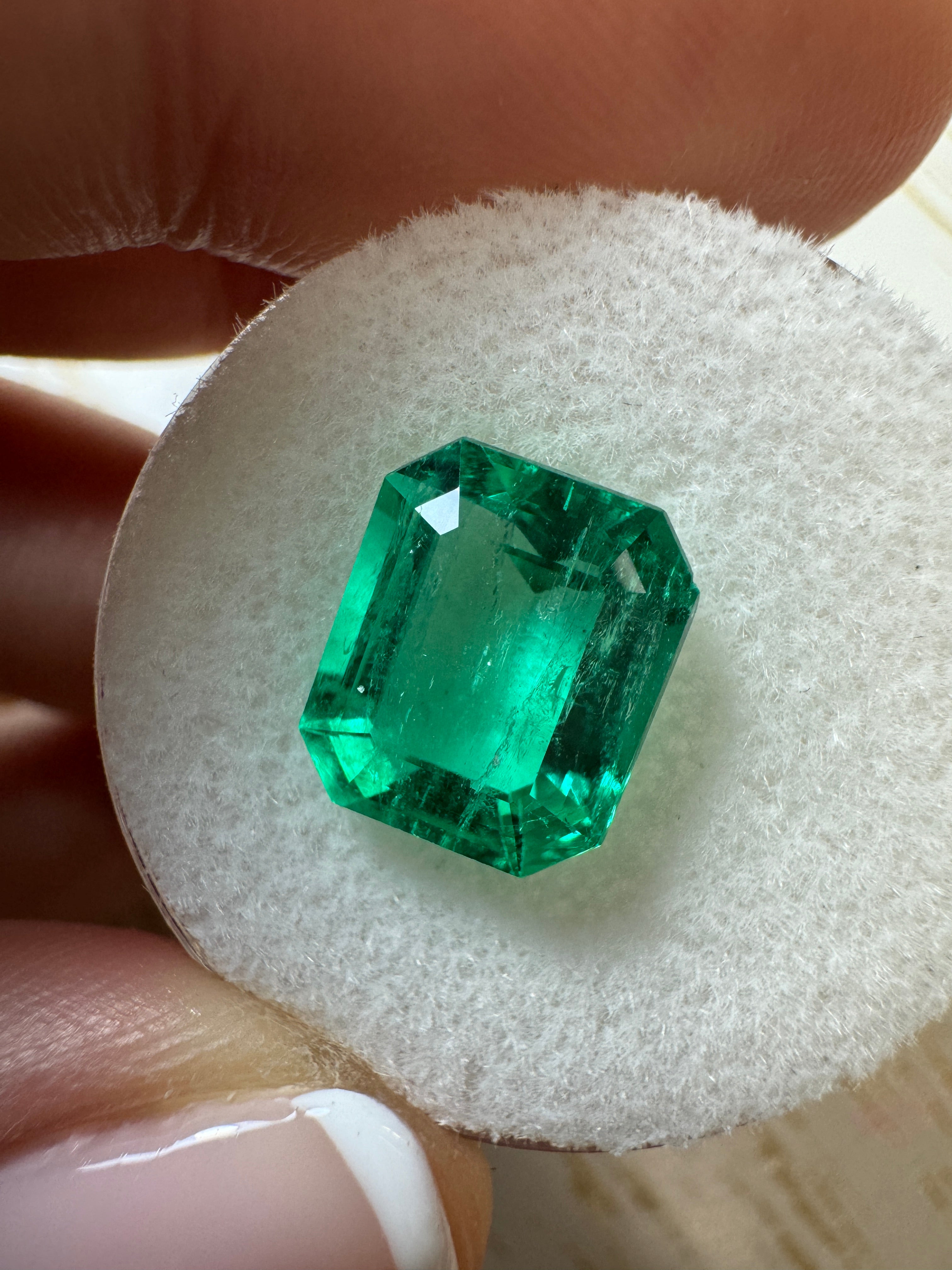 3.61 Carat 10x9mm Vivid Green Natural Colombian Loose Emerald - Emerald Cut Gemstone for Jewelry Making, Engagement Rings & Luxury Gifts