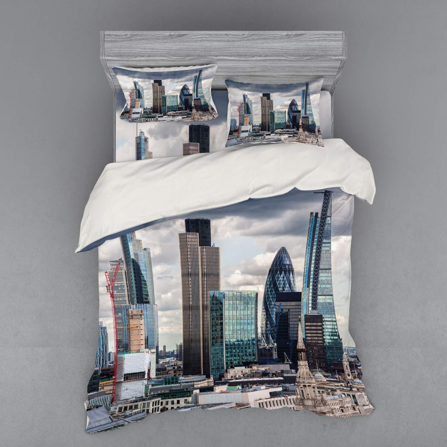 Ambesonne Urban Duvet Cover Set - London England Skyline with Skyscrapers & Cloudy Sky Design, 4-Piece Queen Size Bedding Set Includes Shams & Fitted Sheet, Multicolor - Perfect for Modern Bedroom Decor & City-Themed Home Styling