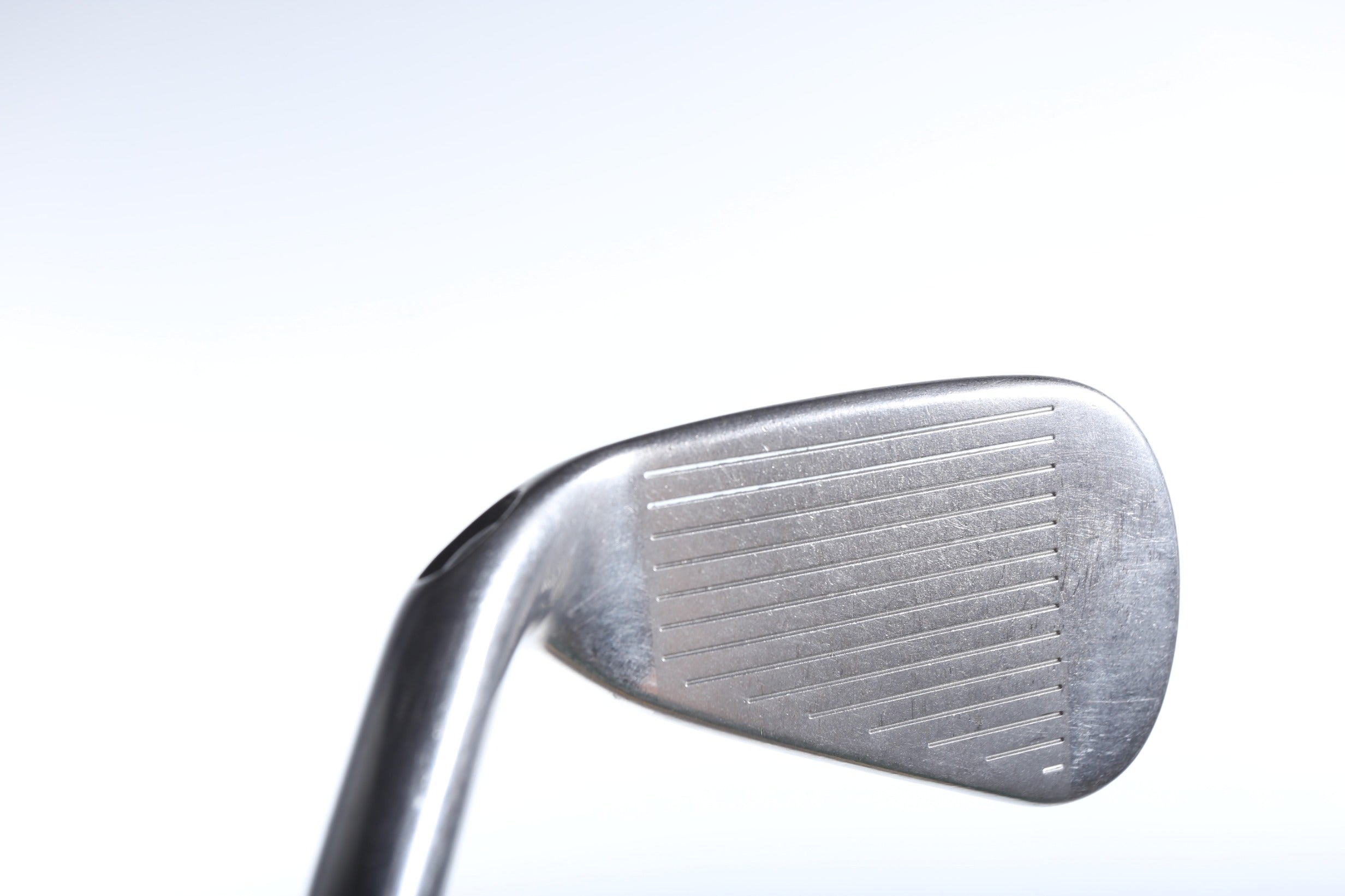 Used Callaway X Hot Single 7 Iron Right Handed Regular Flex Golf Club - Perfect for Practice & Game Improvement on the Course