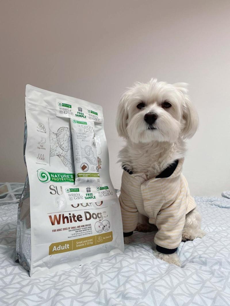 Premium Lamb Formula Small & Mini Breed Dog Food for Healthy Skin & Shiny Coat - Ideal for Adult Dogs with Sensitive Skin or Light Coats - Perfect for Daily Feeding & Grooming Care