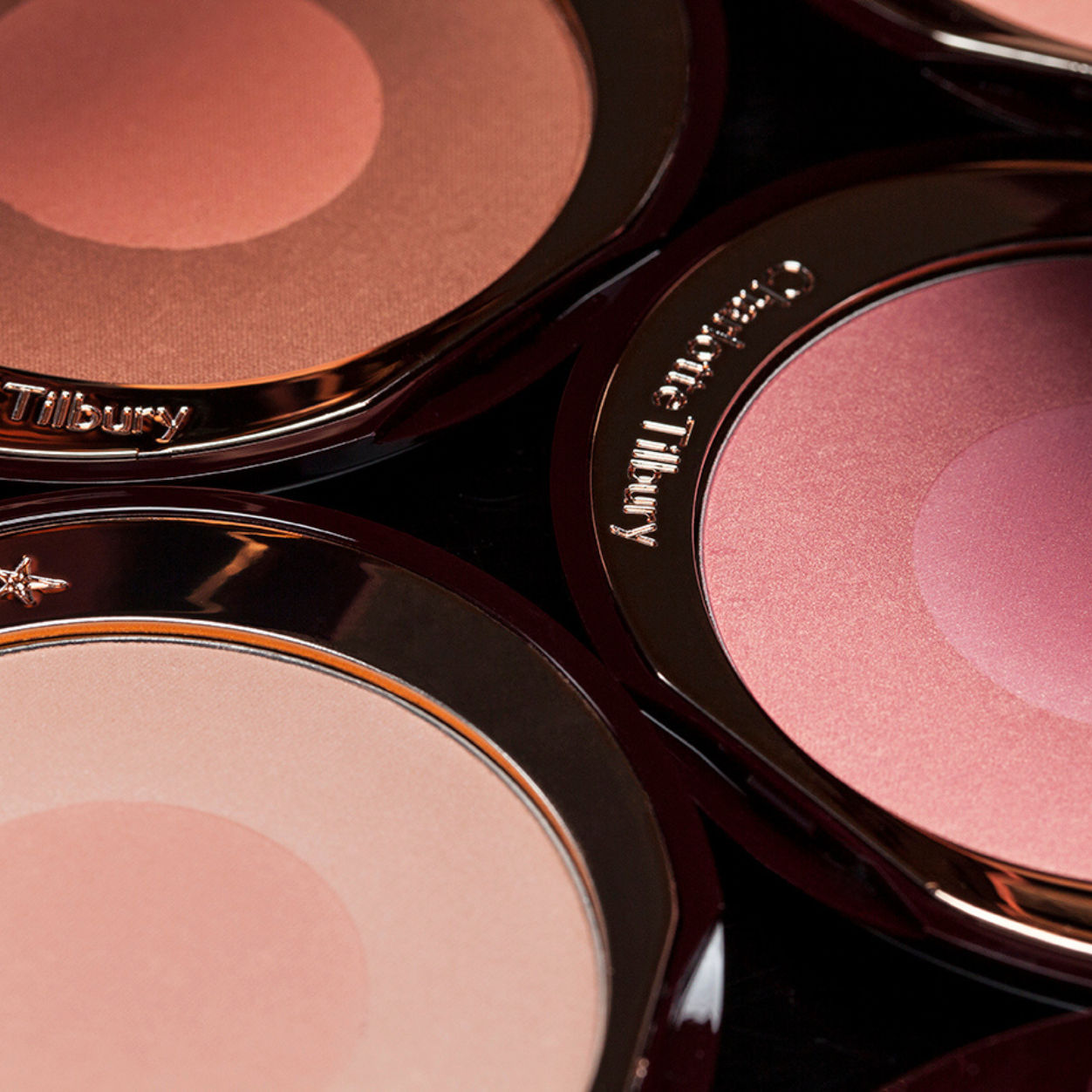 Charlotte Tilbury Cheek To Chic Blush - Natural Flush & Glow Powder for Cheeks | Perfect for Everyday Wear & Special Occasions