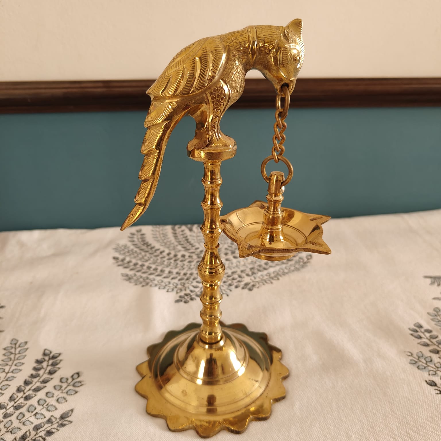 Traditional Brass Kuthu Vilakku Hanging Parrot Lamp (Kili Vilakku) - Handcrafted Indian Oil Lamp for Home Decor, Pooja Room & Wedding Ceremonies