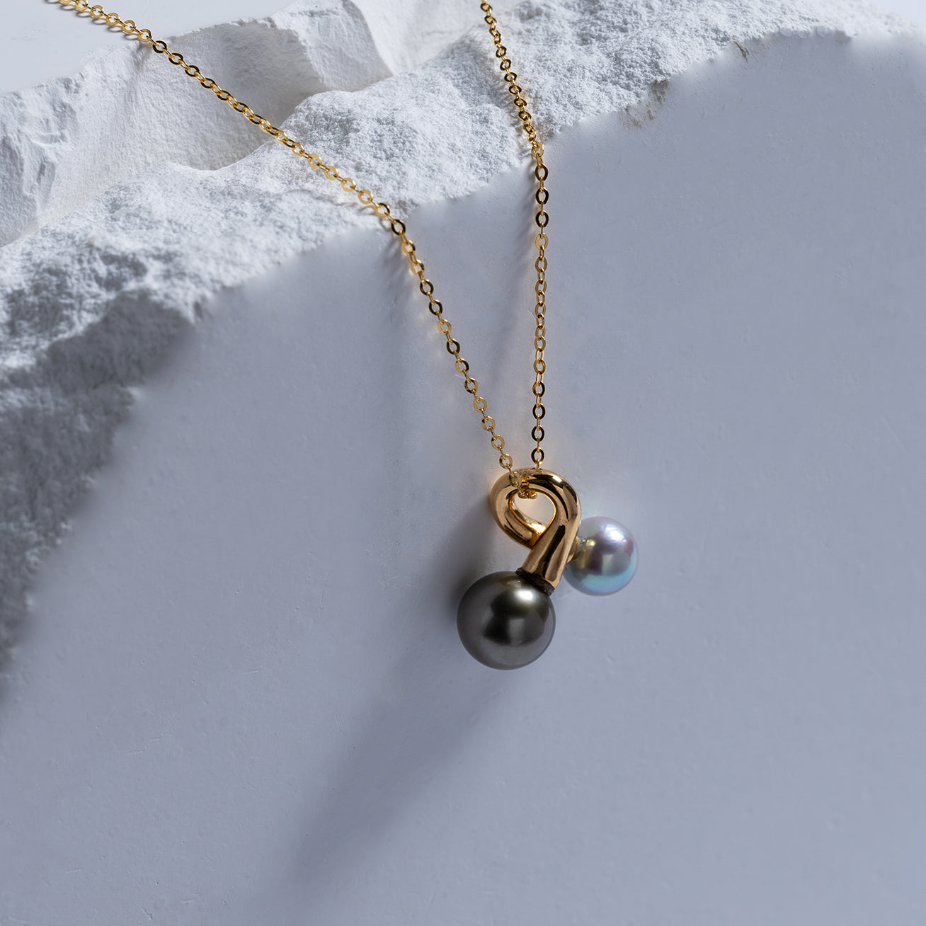 18K Solid Gold Tahitian & Madama Pearl Necklace KN00148 | Elegant Women's Jewelry Gift for Wedding, Anniversary & Special Occasions