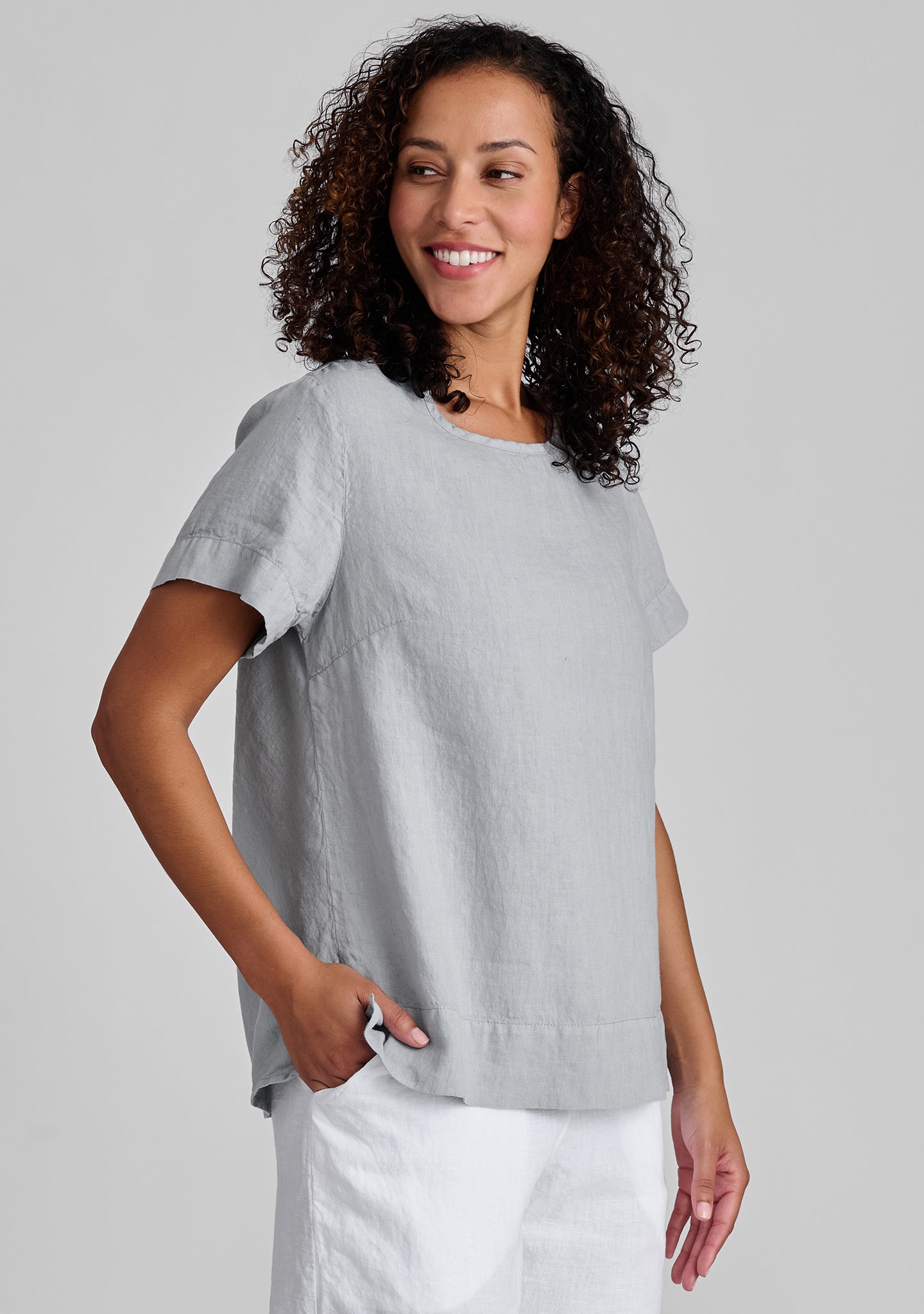 Roadie Tee - Premium Linen T-Shirt for Men & Women | Breathable & Comfortable Summer Casual Wear | Perfect for Travel, Beach & Everyday Outfits