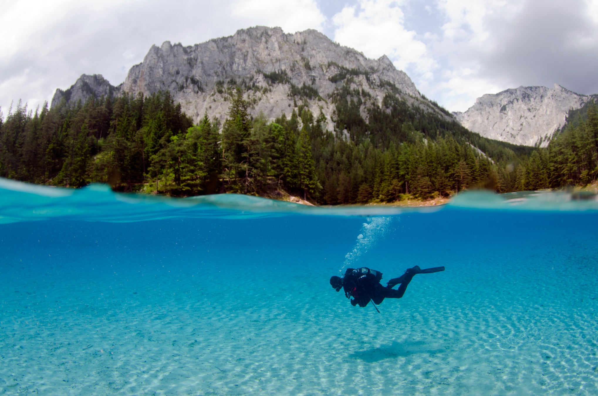 1 Year Air Pass Tank Fills - High-Quality Scuba Diving Air Refills for Underwater Adventures | Perfect for Divers, Snorkelers & Water Sports Enthusiasts