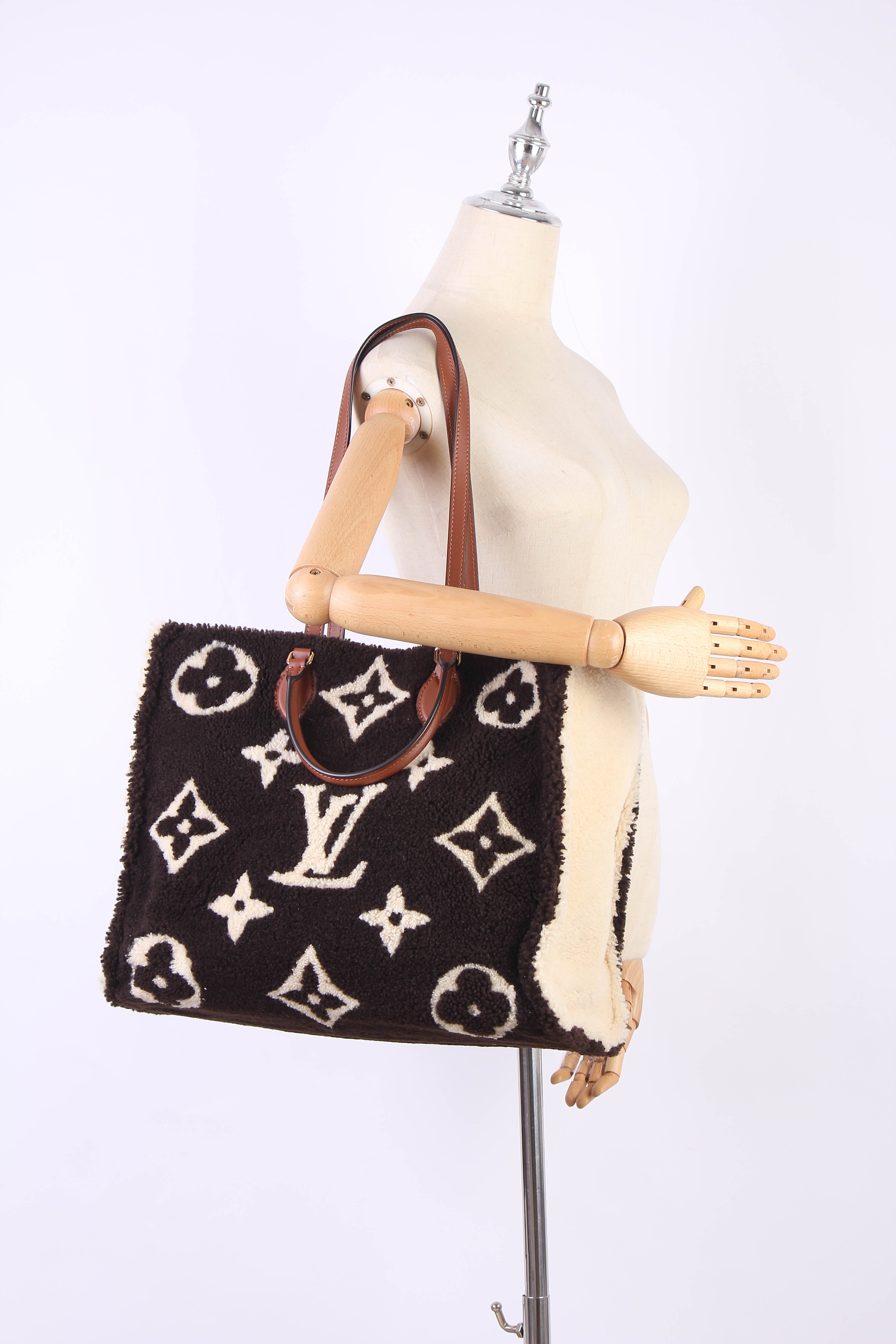 Louis Vuitton Monogram Fleece Teddy Onthego GM M55420 Handbag - Stylish Designer Tote for Women, Travel, Work & Everyday Use