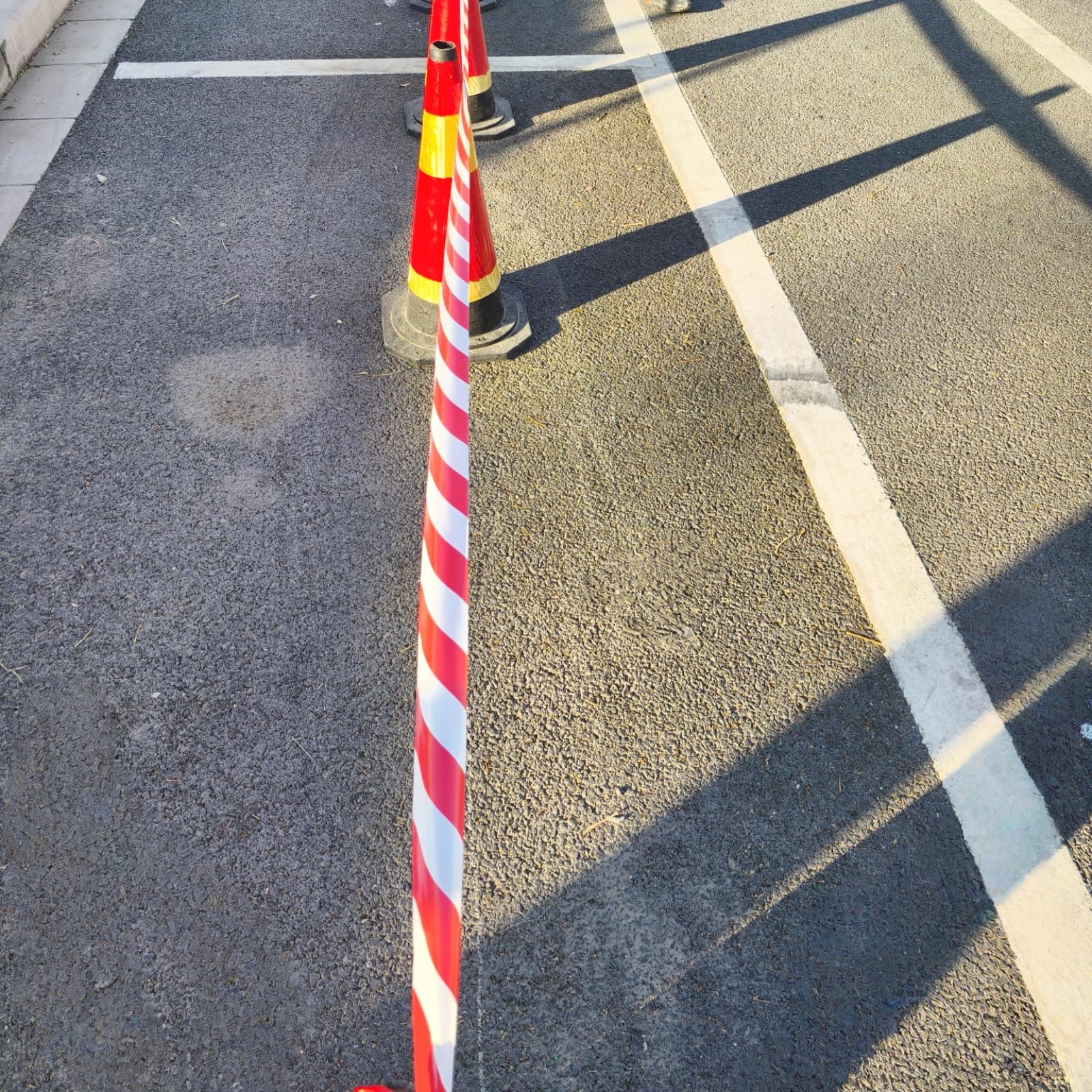 TopSoon Red & White Striped Barricade Tape - 2.8 Inch x 660 Feet Non-Adhesive Safety Caution Tape, Waterproof Construction Barrier & Flagging Tape for Hazard Zones, Crime Scenes & Crowd Control