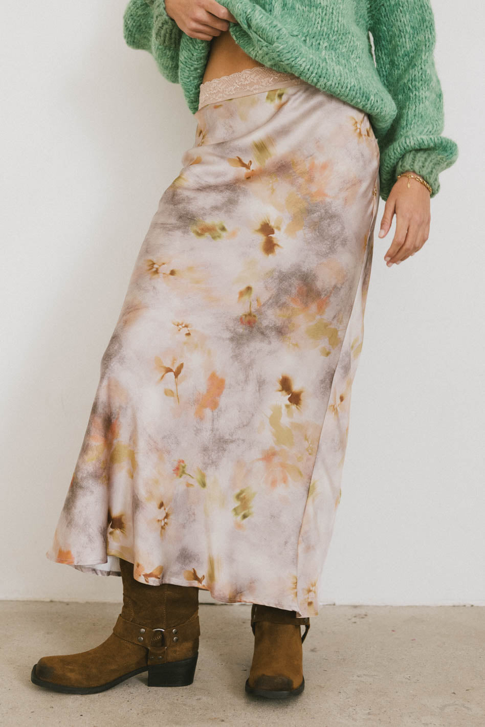 Lauriana Maxi Skirt - Women's Flowy Long Skirt with Elastic Waist | Perfect for Summer, Beach, Boho Style & Casual Outfits