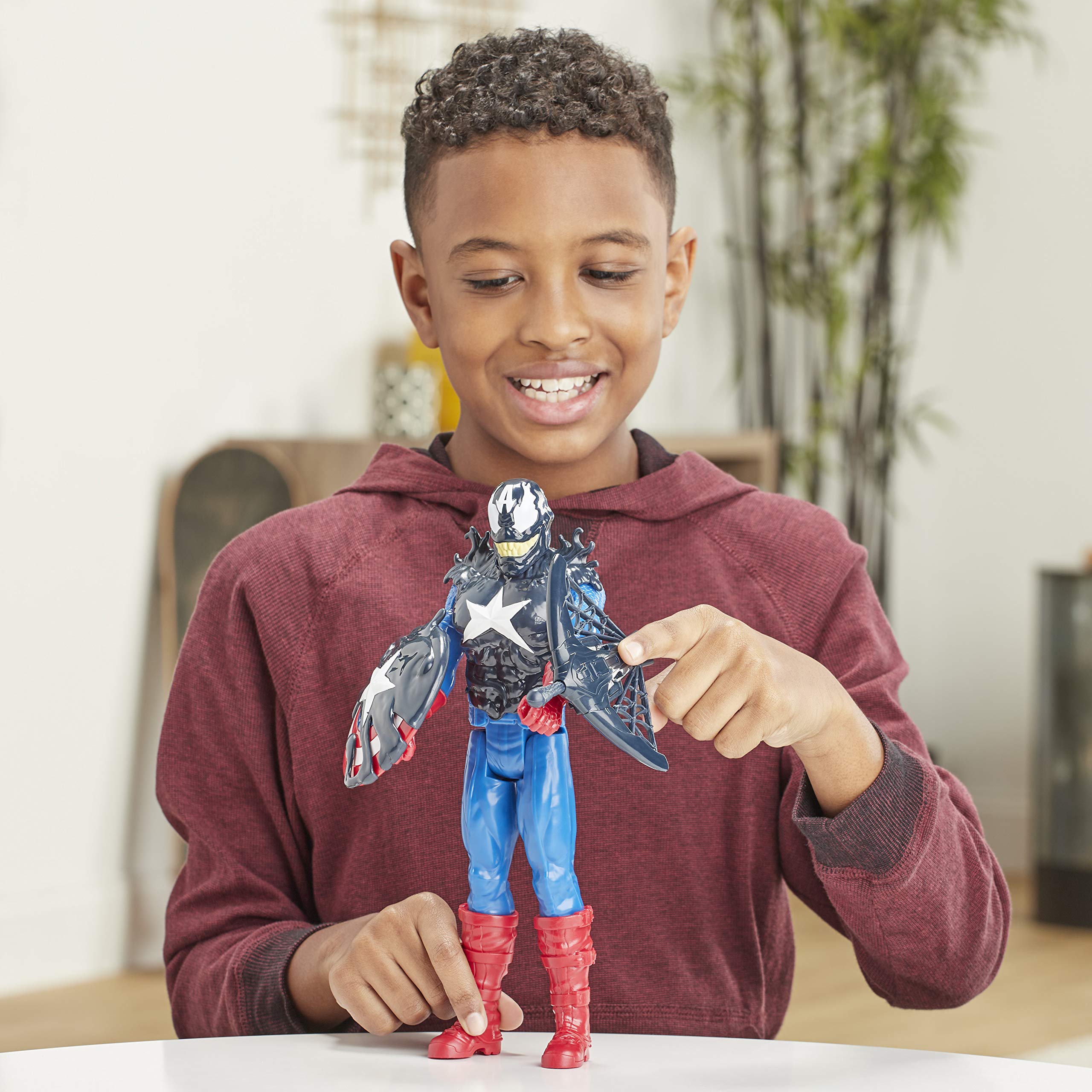 Hasbro E8683 Maximum Venom Titan Hero Series - Venom Captain America Action Figure with Starter, Projectile & 6 Accessories | Marvel Superhero Toy for Kids Ages 4+ | Birthday Gift, Role Play, Collectible Display
