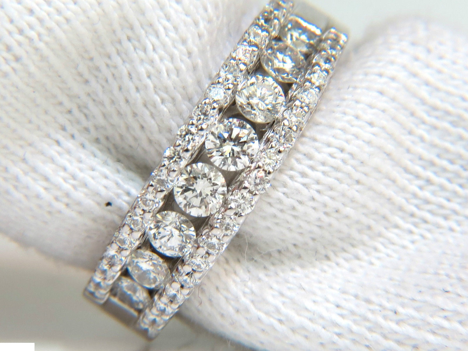 GIA Certified 3.02 Carat Cushion Brilliant Cut Diamond Engagement Ring & Wedding Band Set in 14K Gold - Perfect for Proposals, Anniversaries & Special Occasions