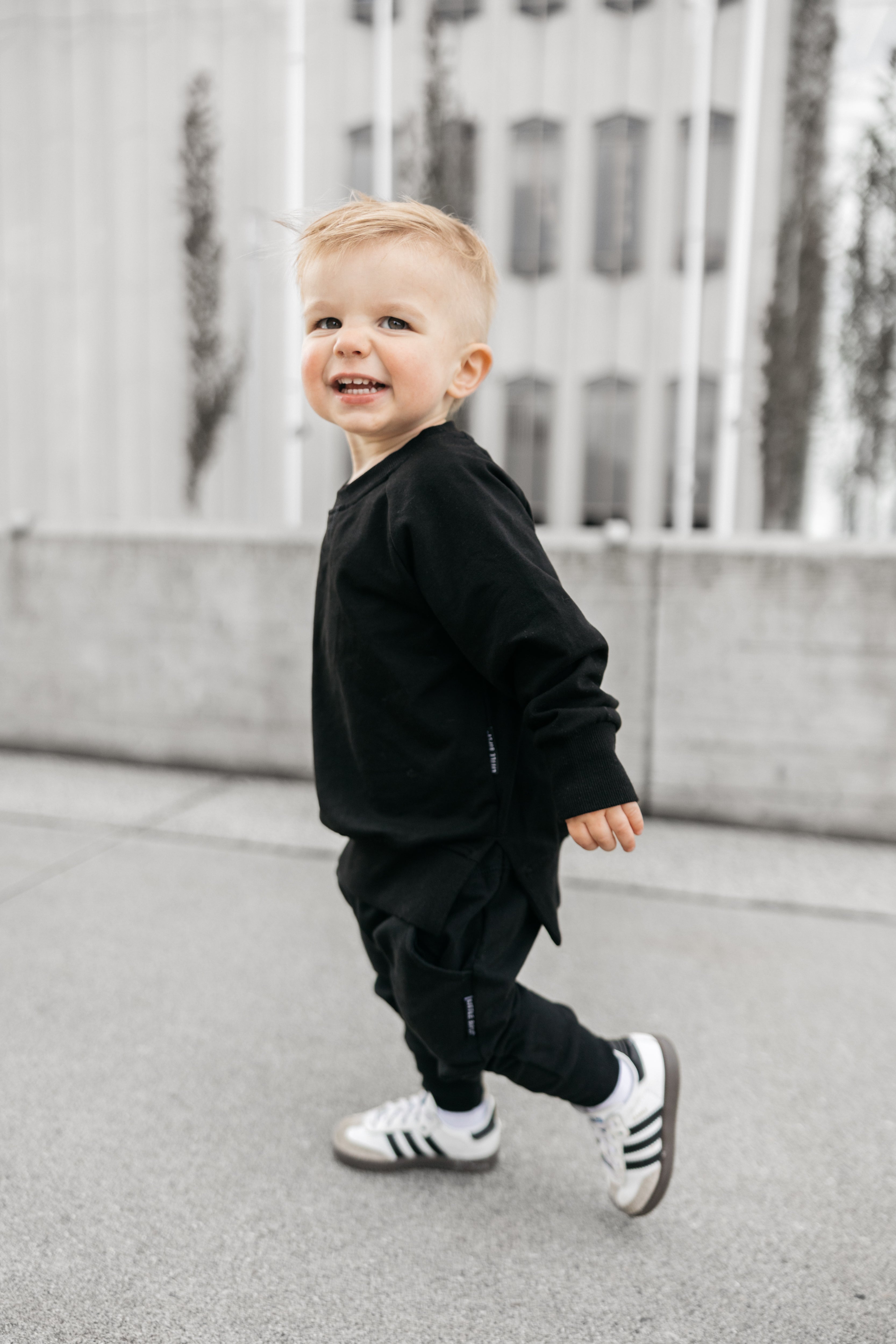 Men's Black Pullover Sweater - Soft & Comfortable Casual Knitwear for Fall & Winter | Perfect for Outdoor Activities, Layering & Everyday Wear