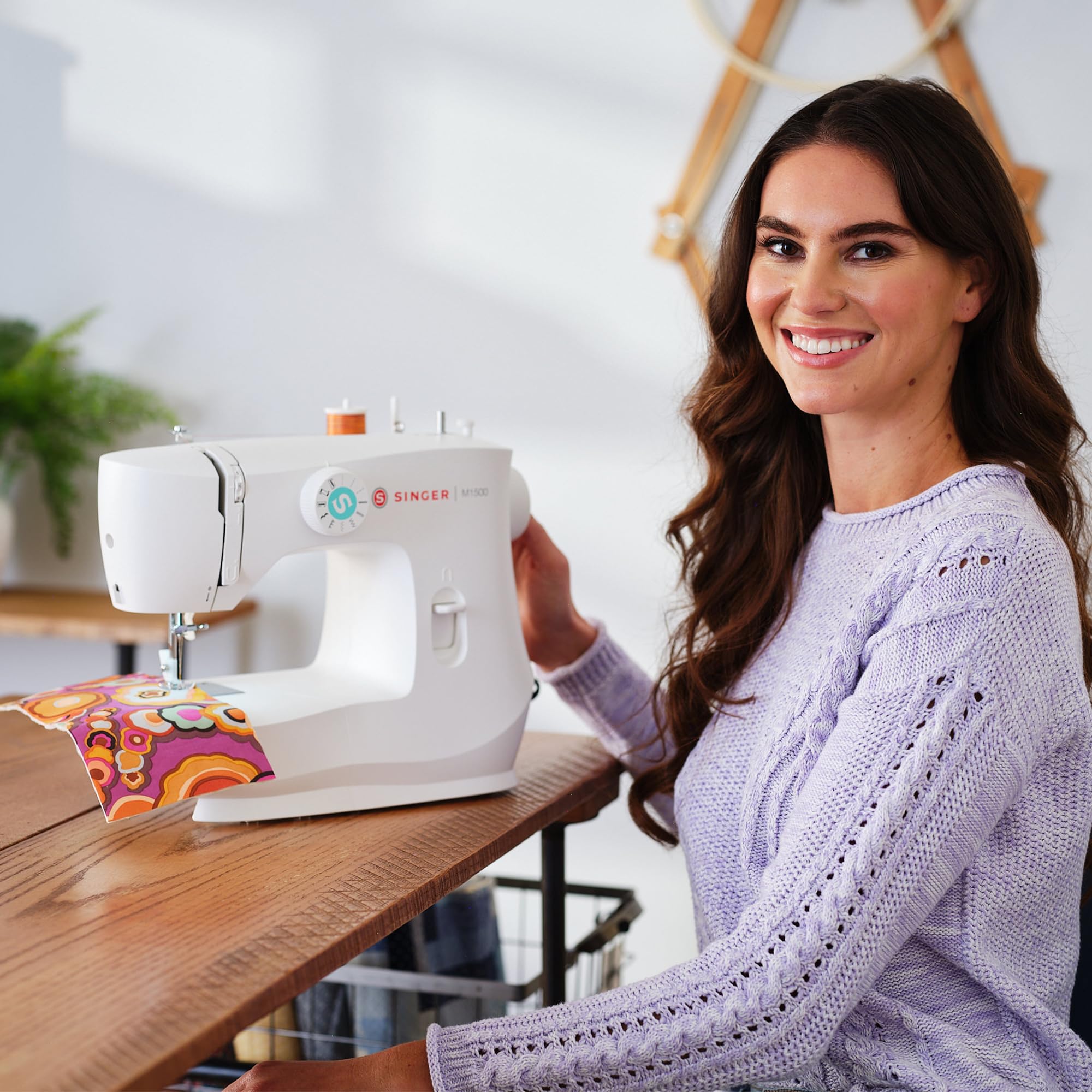 SINGER M1500 Lightweight Portable Sewing Machine with 57 Stitch Patterns, LED Light & Buttonhole Function | Complete Accessory Kit Included | Perfect for Quilting, DIY Crafts, Clothing Repair & Home Mending Projects