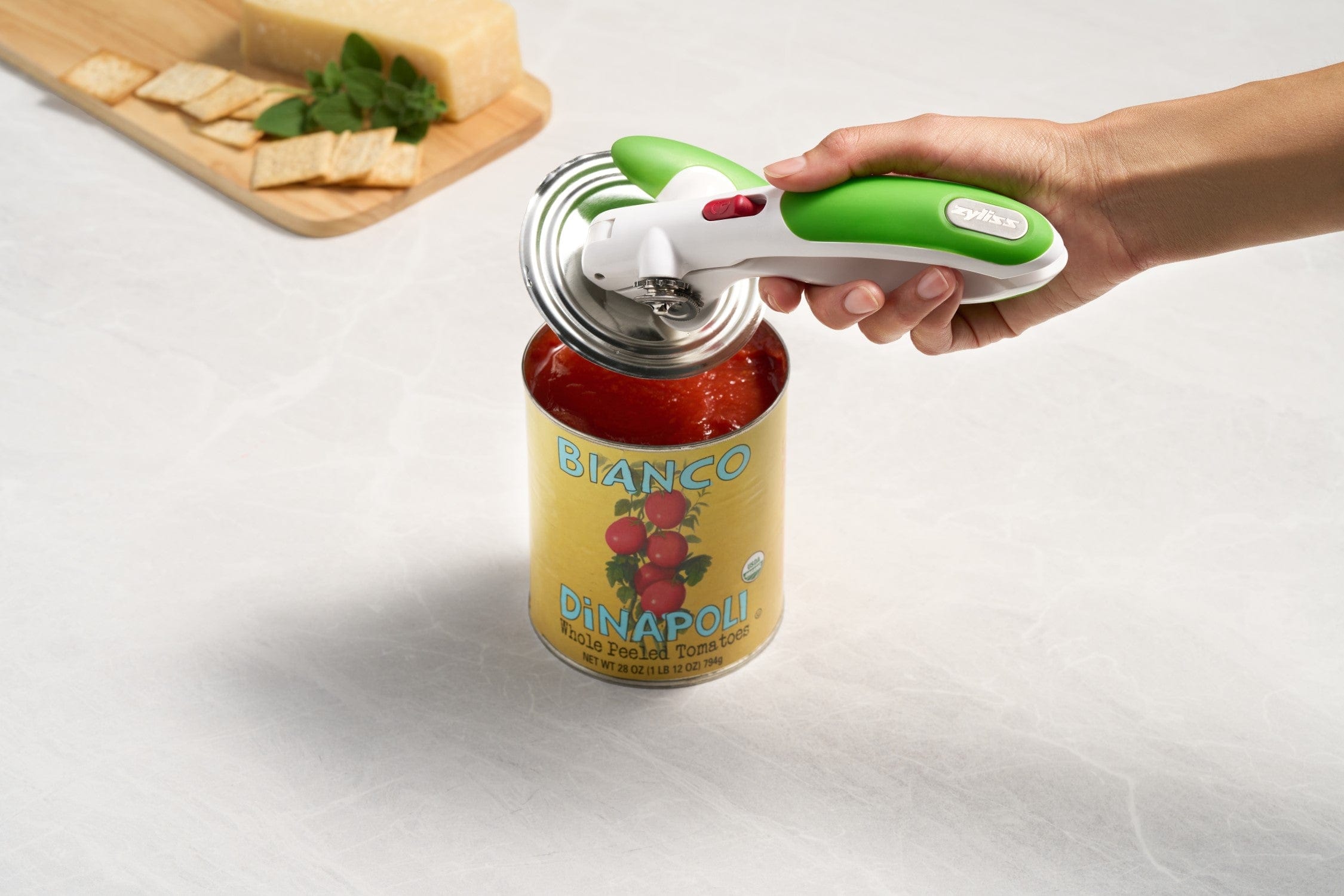 Zyliss Lock N' Lift Can Opener with Lid Lifter Magnet - Green | Effortless One-Handed Operation | Perfect for Kitchen, Camping & Emergency Preparedness