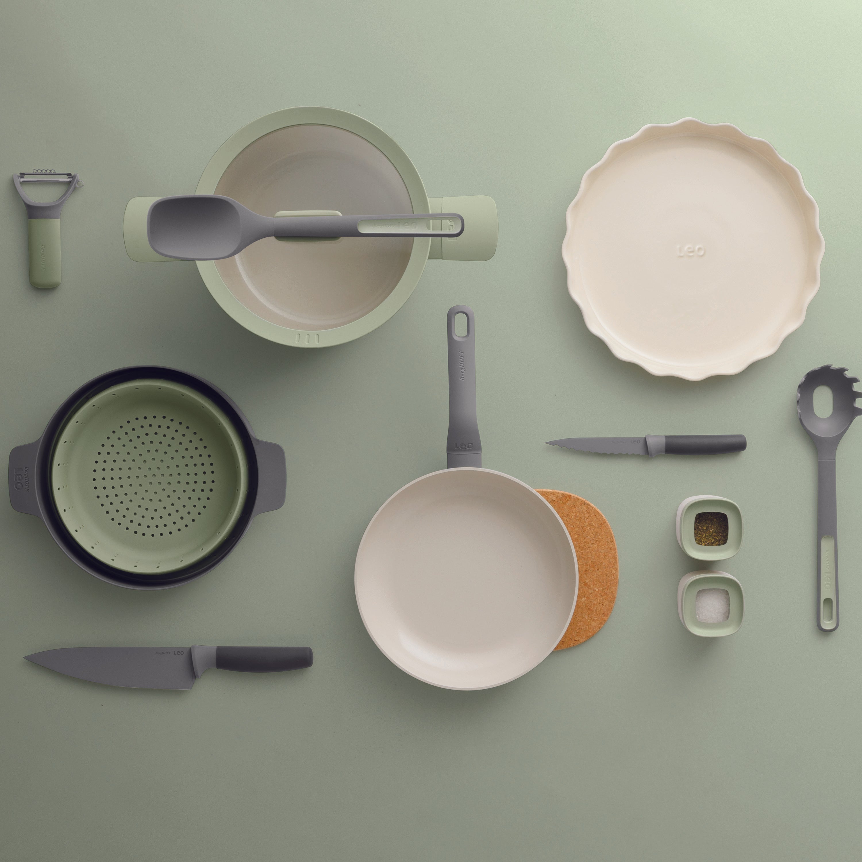 BergHOFF Leo Balance 11-Piece Nonstick Aluminum Cookware Set with Glass Lids - Sage Green | Durable Kitchen Pots & Pans for Cooking, Frying & Sauteing | Perfect for Home Chefs & Everyday Meals