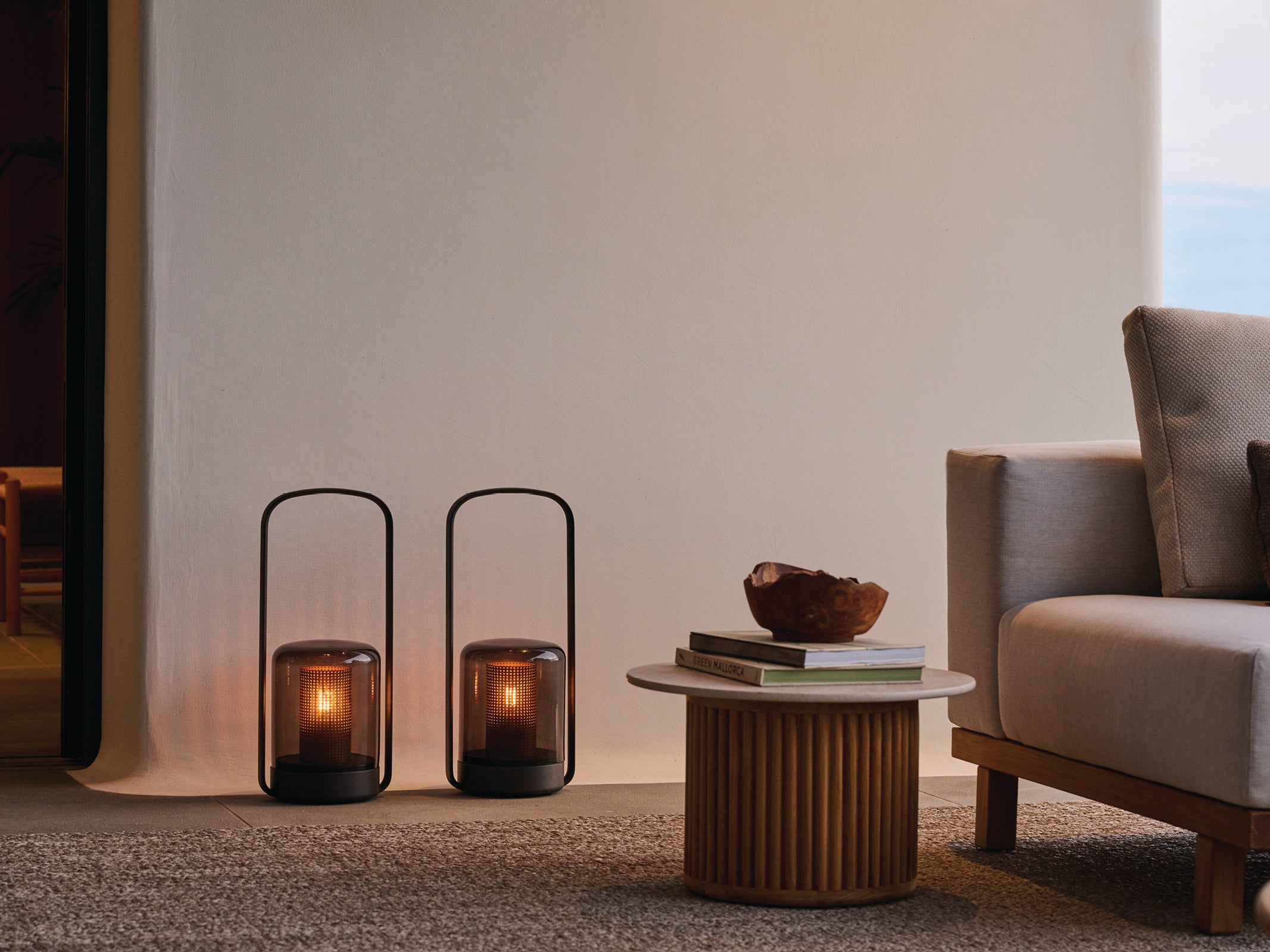 Modern Otto Coffee Table - Stylish Mid-Century Design for Living Room, Office & Lounge - Perfect for Coffee, Books & Decor