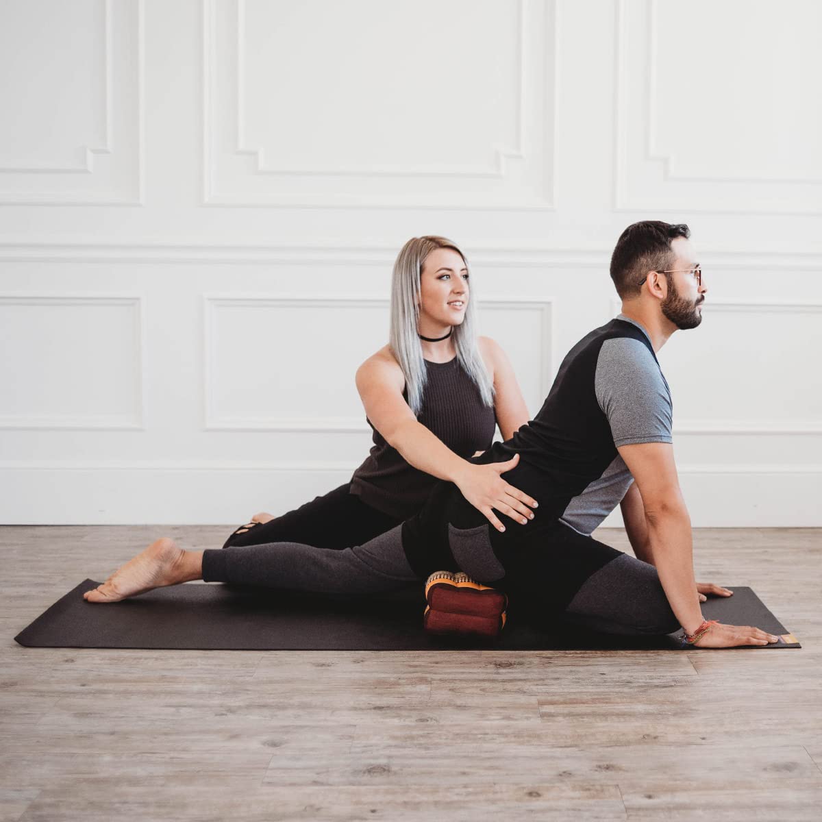 Organic Kapok Filled Meditation Cushion - Water-Resistant Yoga Pillow for Comfortable Seating & Meditation Practice - Perfect for Home, Studio & Outdoor Yoga Sessions