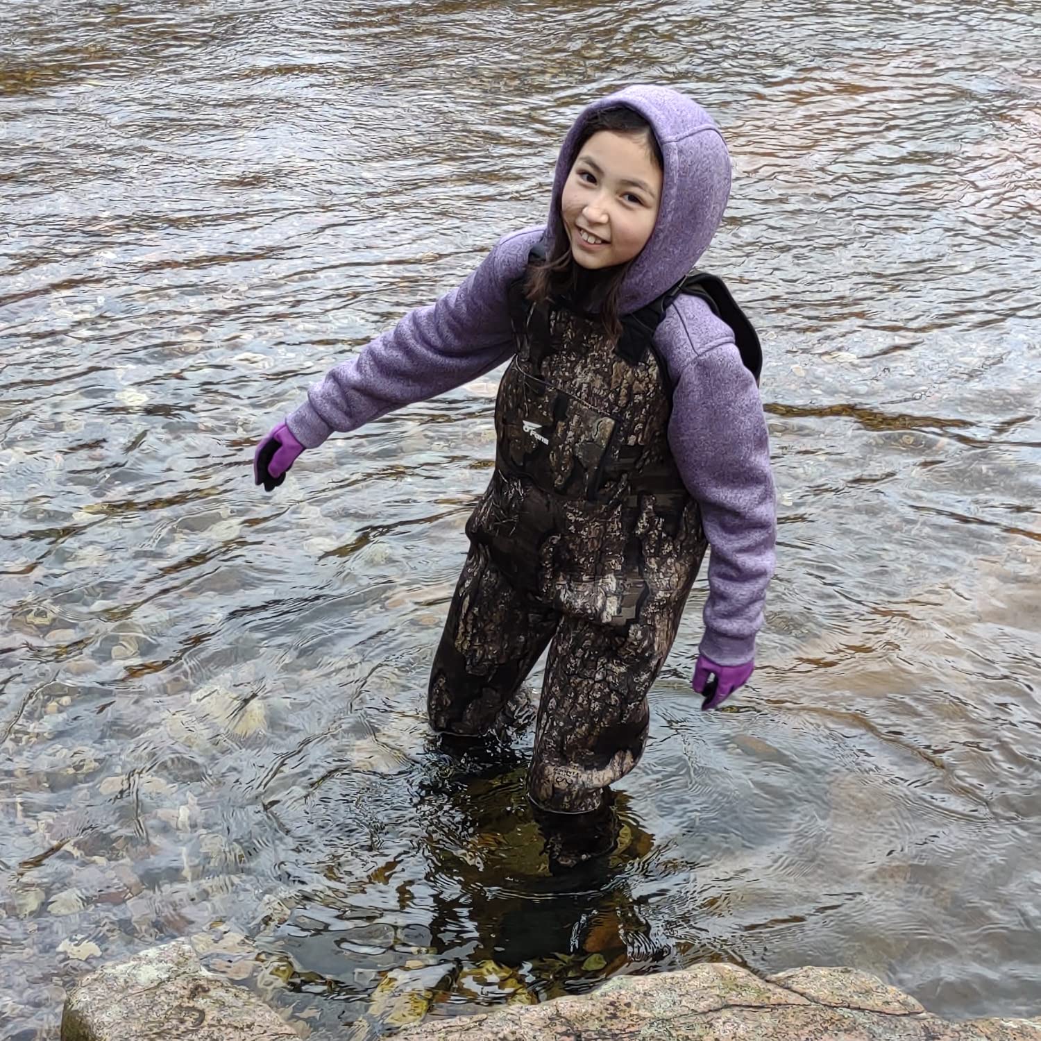 8 Fans Kids Chest Waders with Boots - Neoprene Waterproof Youth Waders for Toddlers, Insulated Hunting & Fishing Waders - Perfect for Outdoor Adventures, Stream Fishing & Duck Hunting