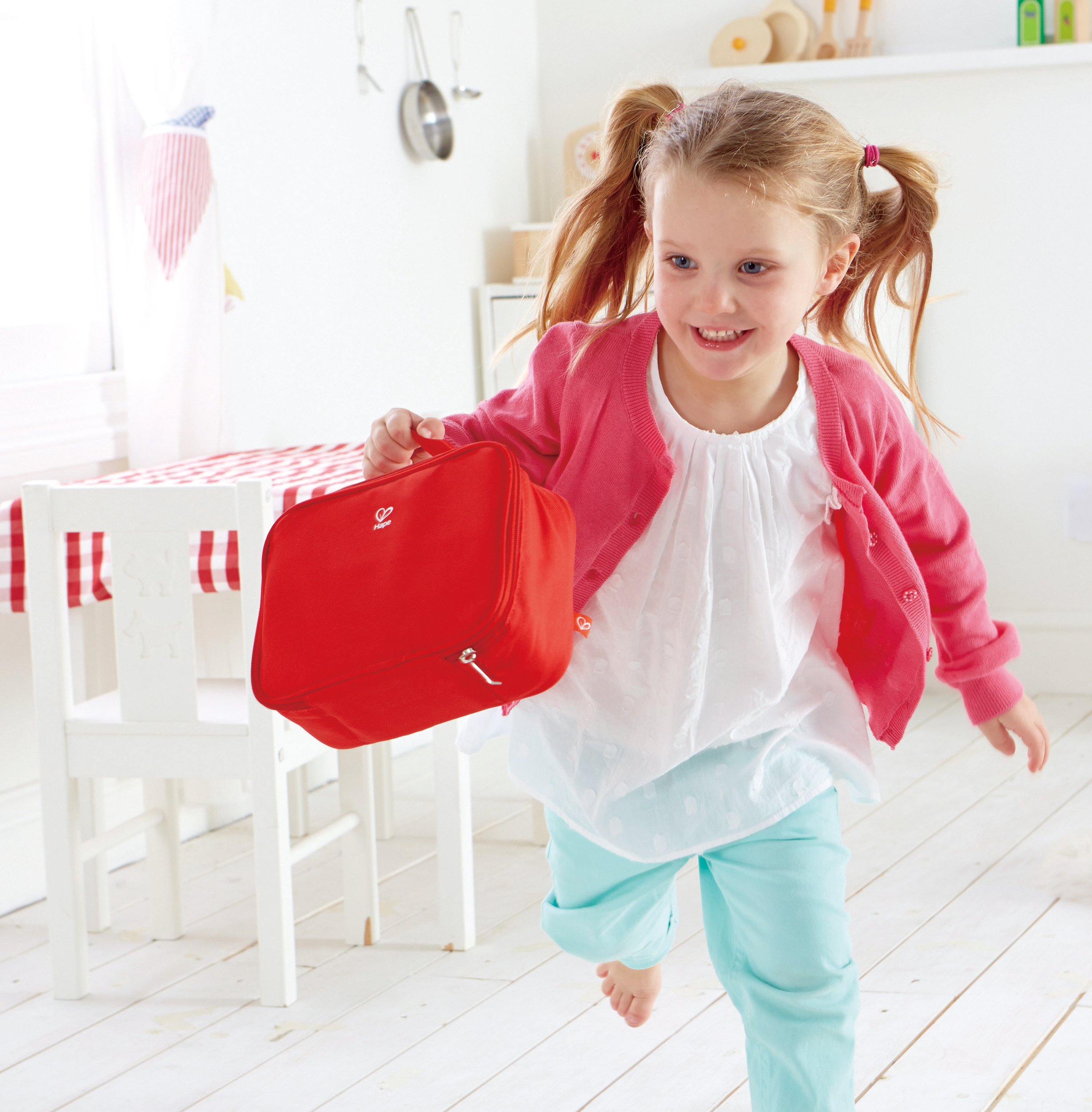 Hape Wooden Lunch Box - Kids Pretend Play Kitchen Food Set with Accessories | Educational Toy for Toddlers & Preschoolers | Perfect for Role Play, Birthday Gifts & Daycare Activities